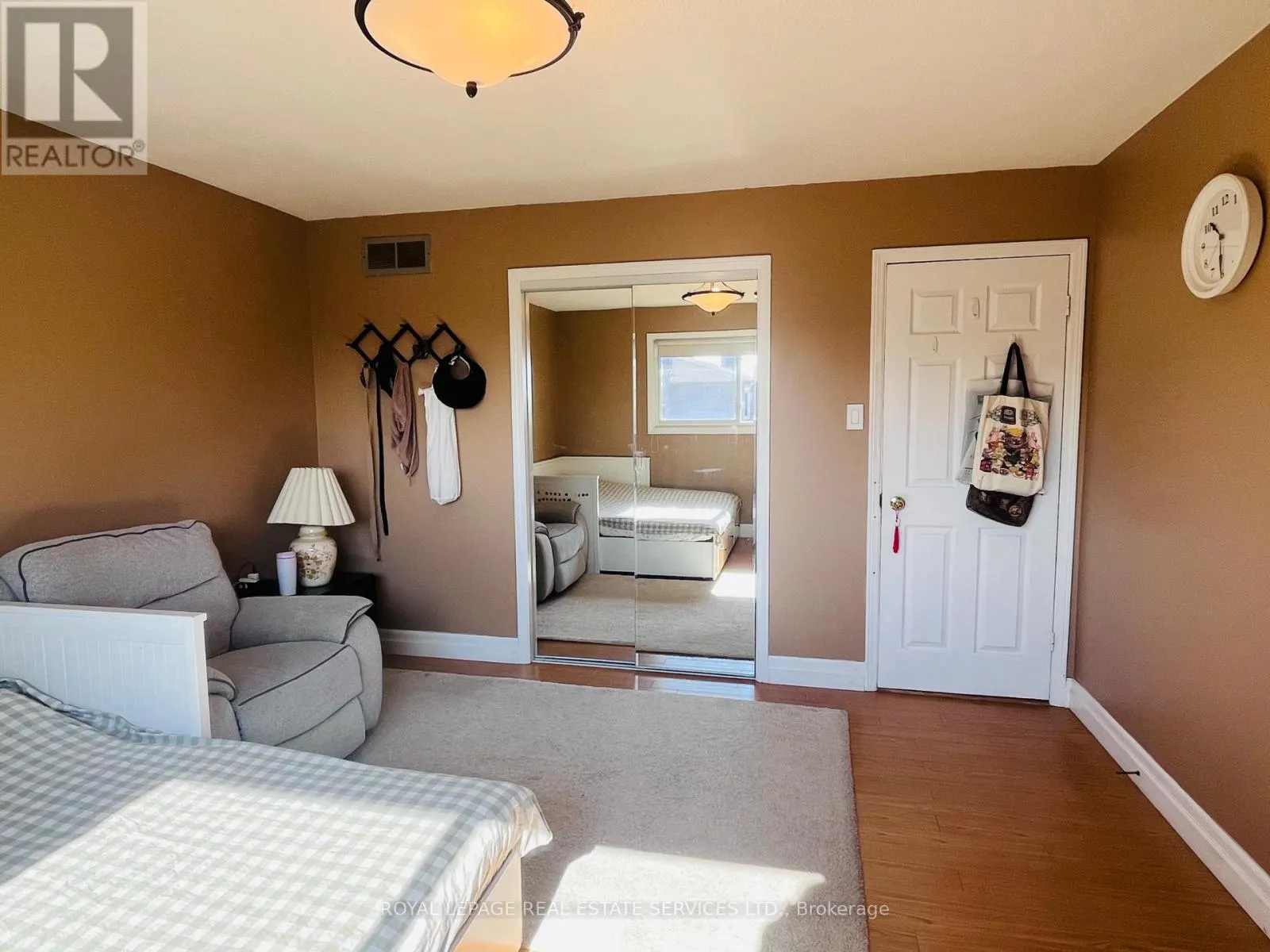 UPPER - 162 CHALFIELD LANE