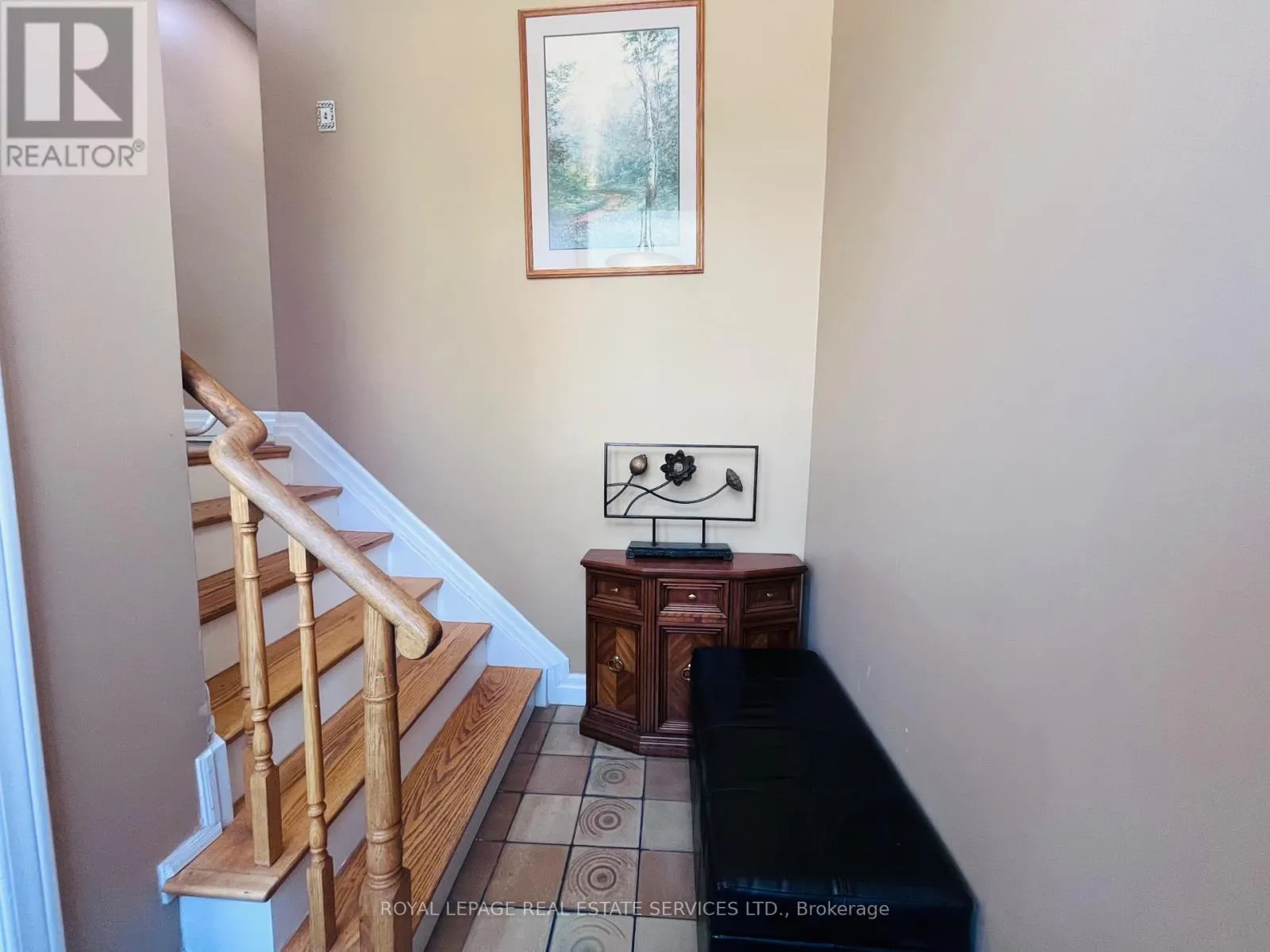 UPPER - 162 CHALFIELD LANE