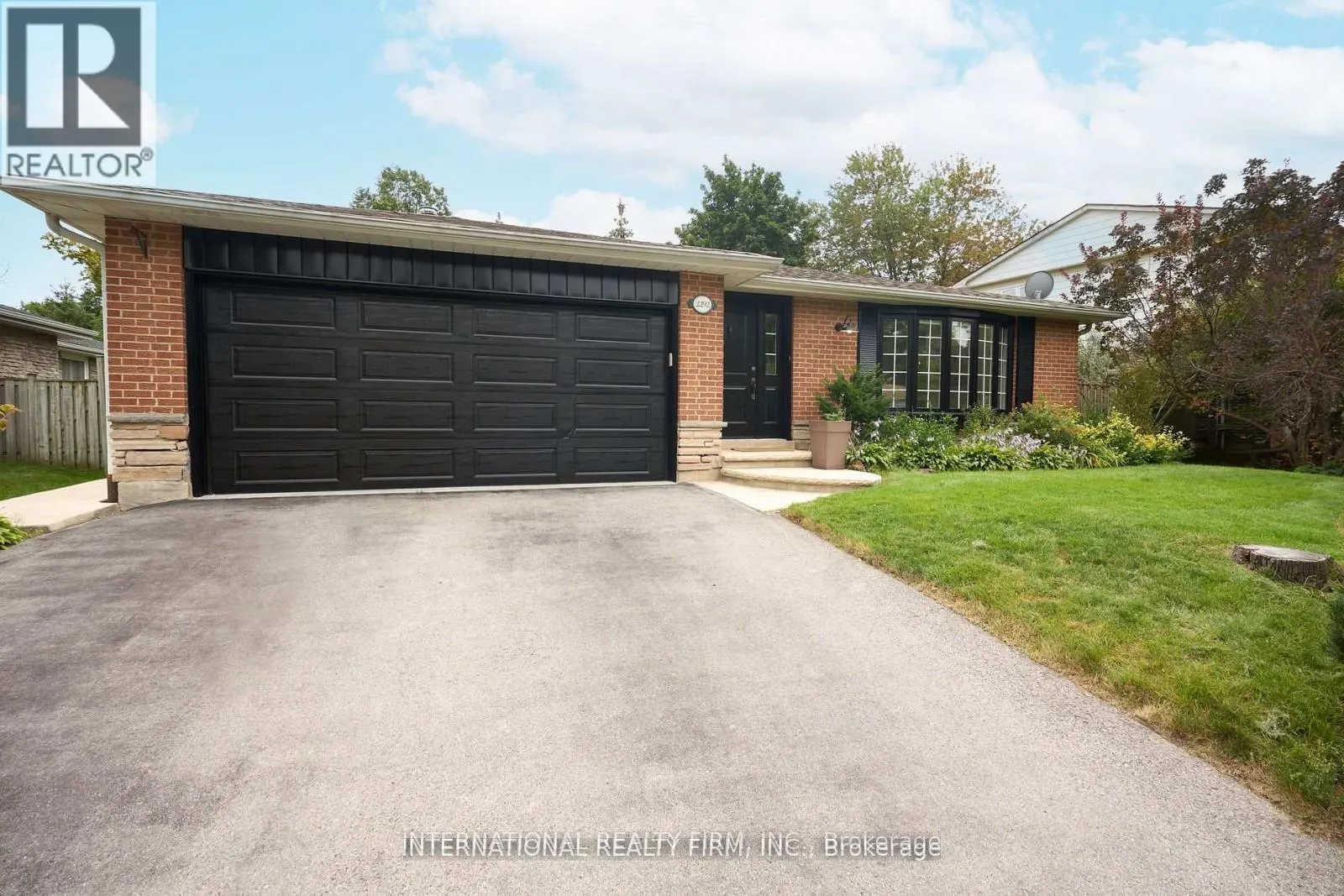 2292 DEVON ROAD