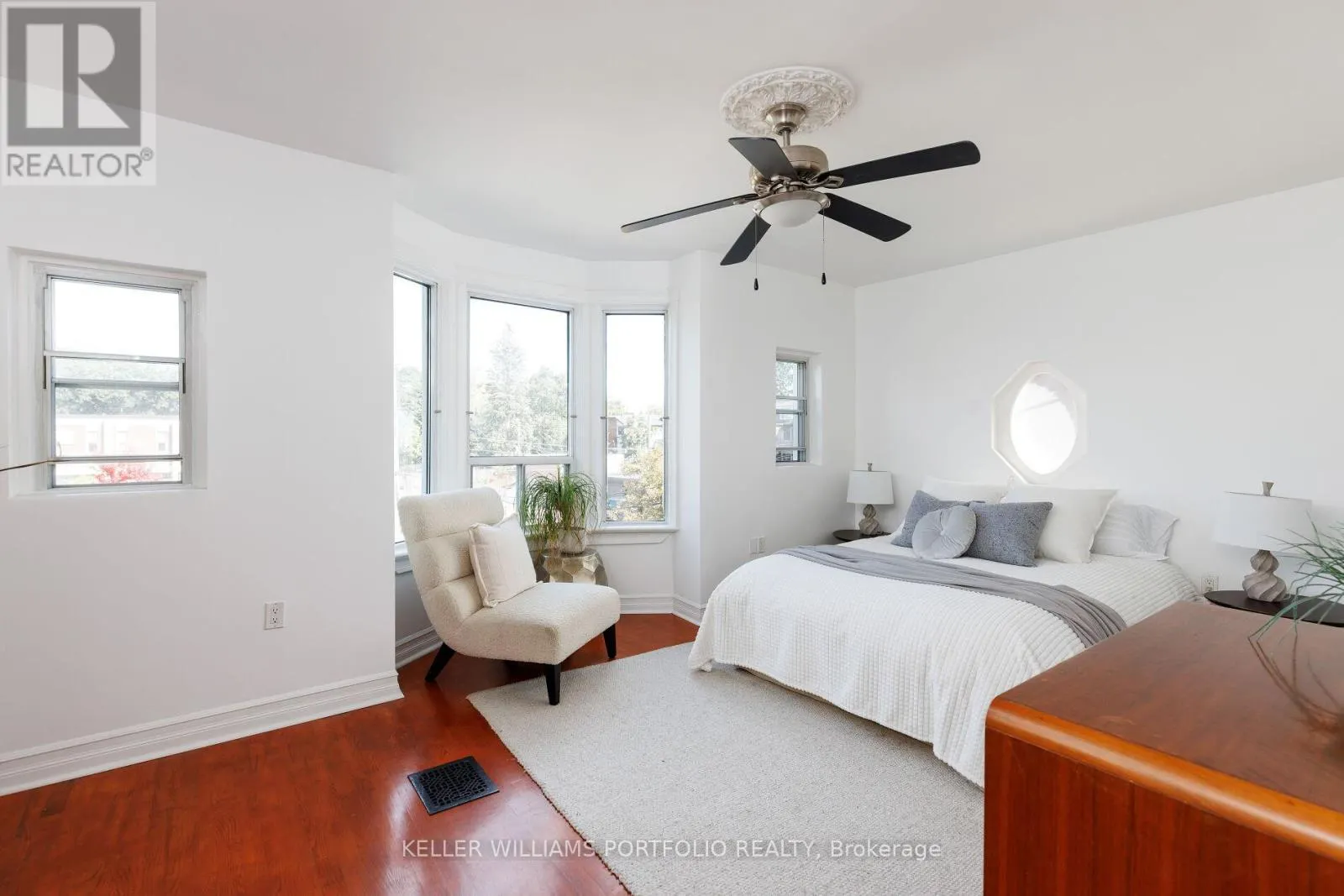 165 GALLEY AVENUE