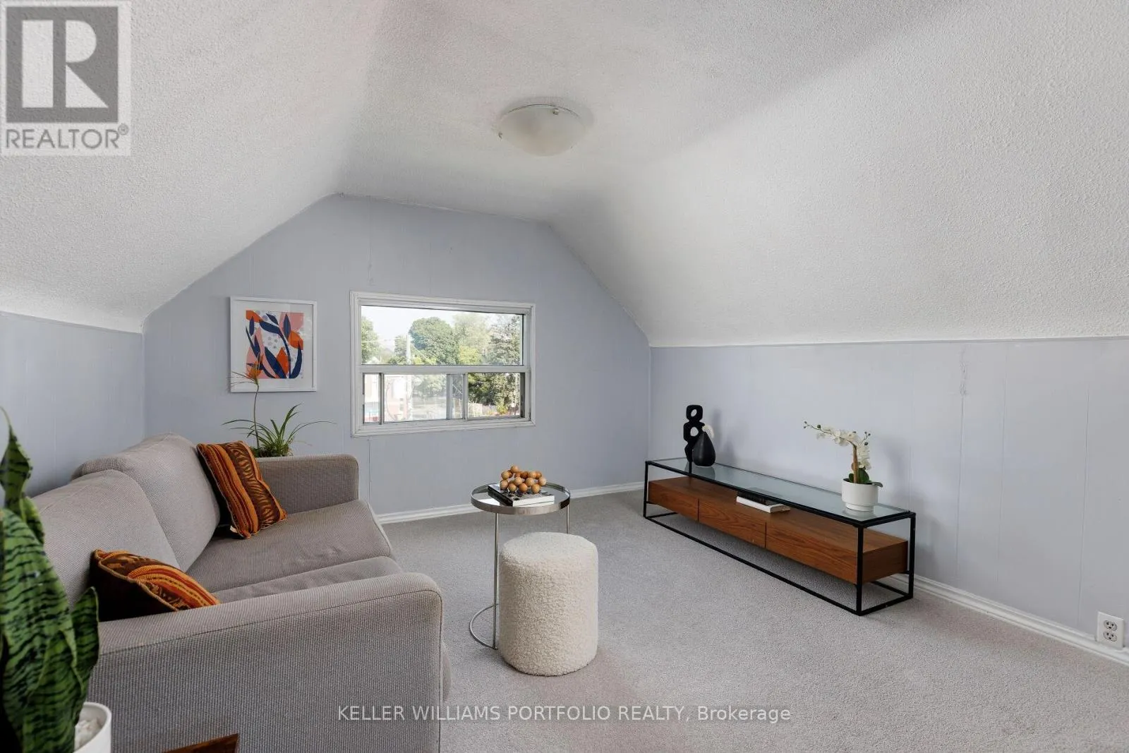 165 GALLEY AVENUE