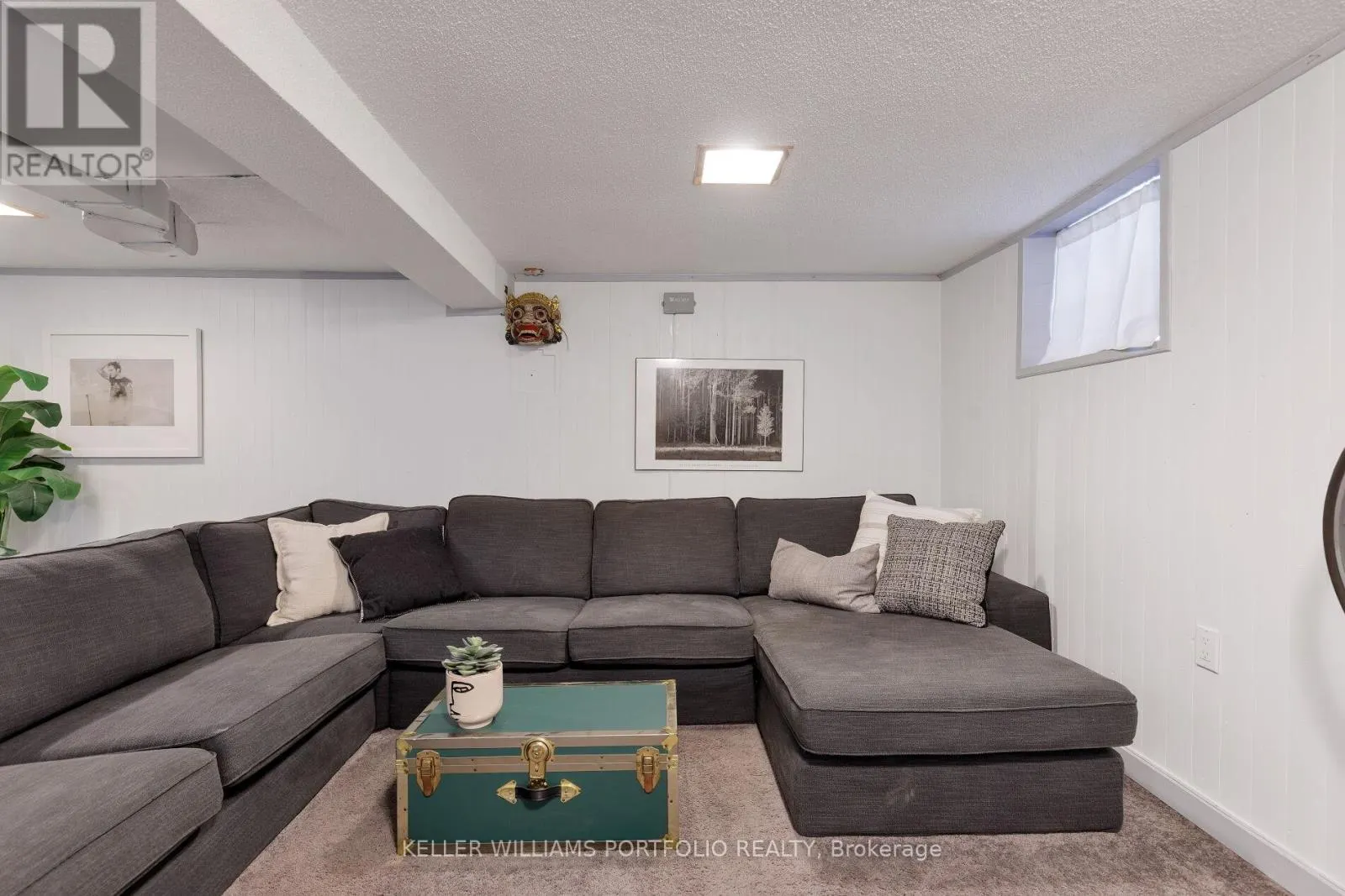 165 GALLEY AVENUE