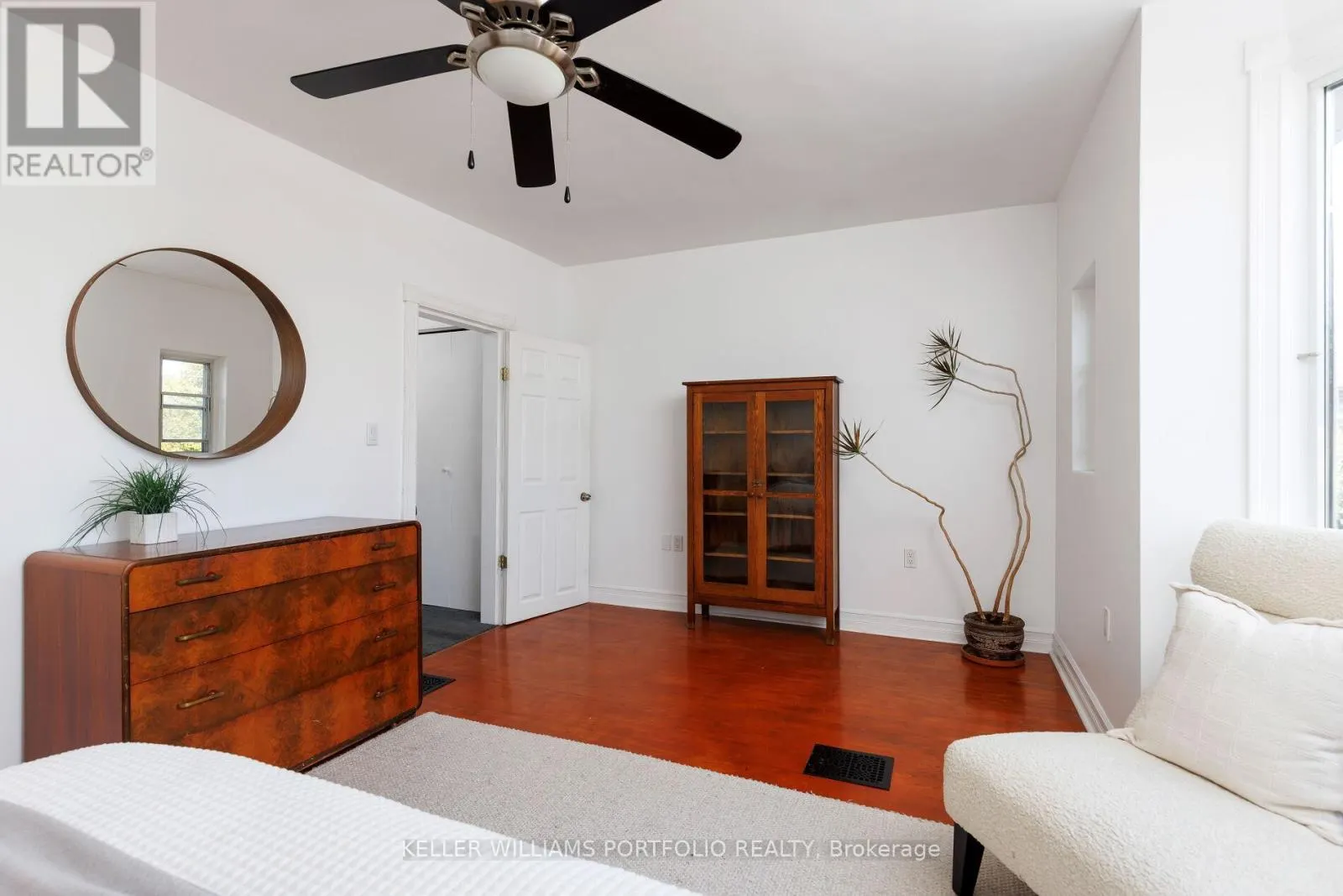 165 GALLEY AVENUE