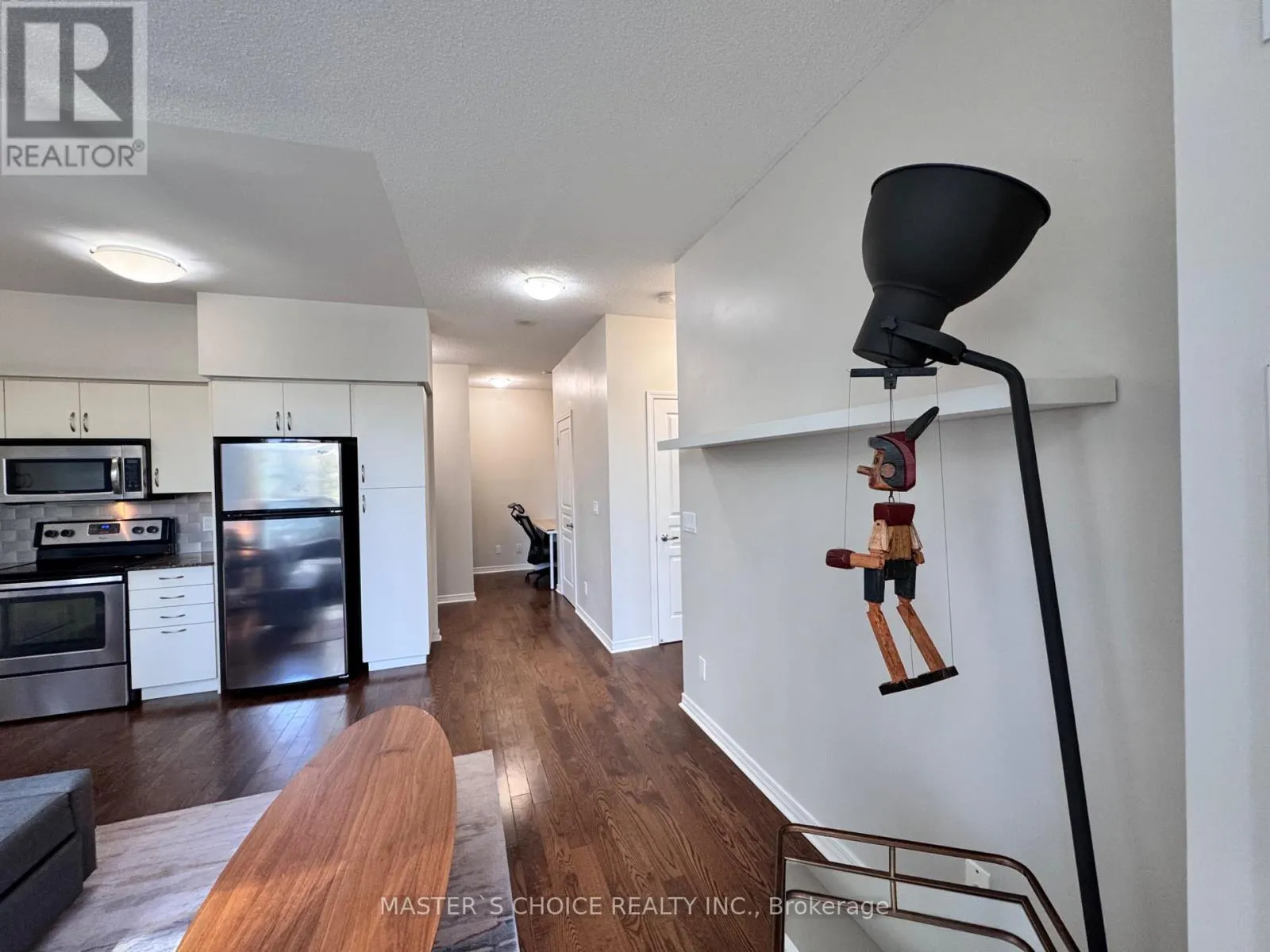 210 - 2230 LAKE SHORE BOULEVARD W