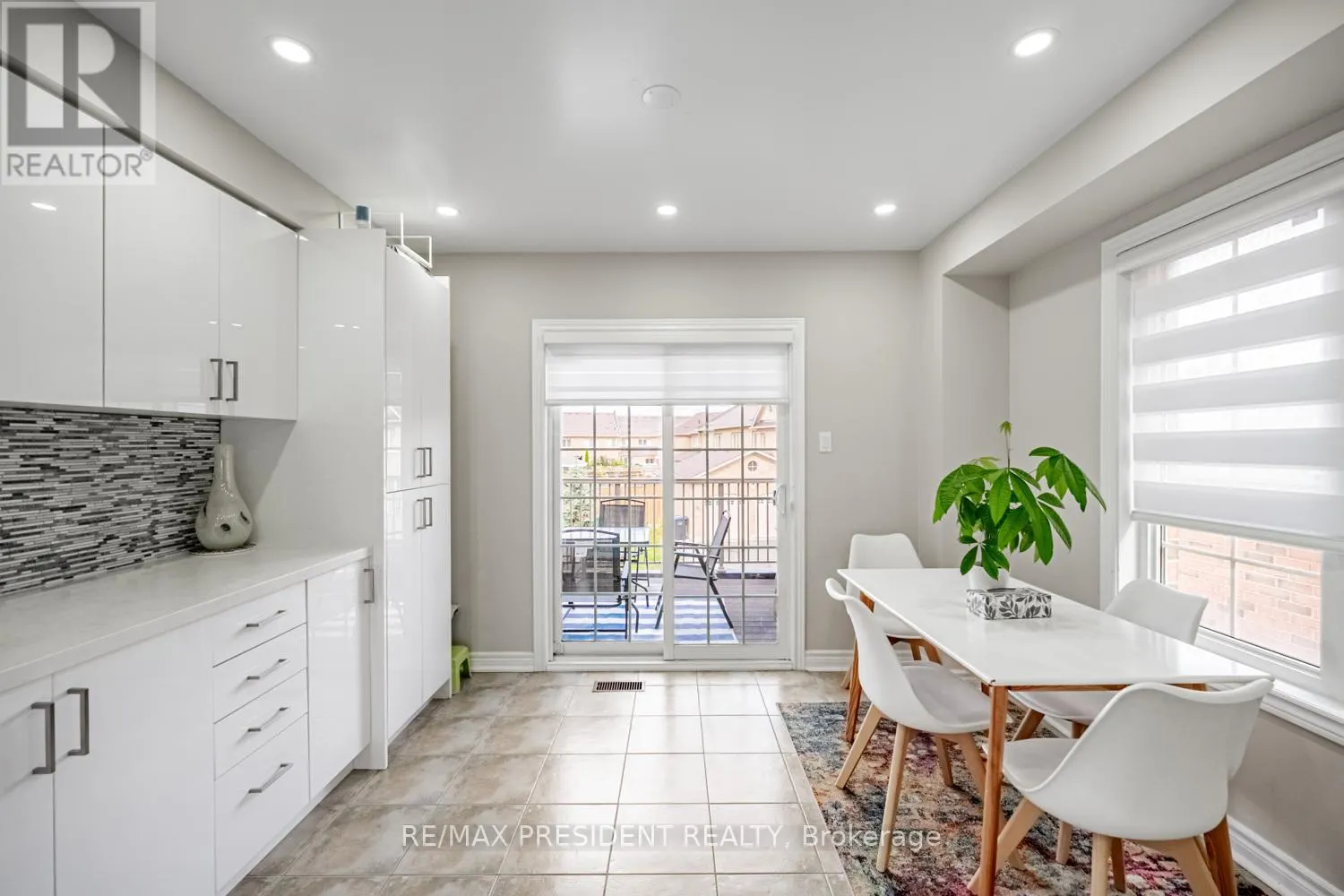 10 SHIRAZ DRIVE