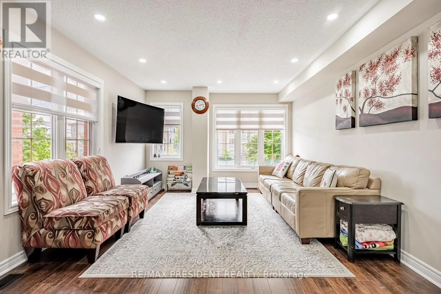 10 SHIRAZ DRIVE