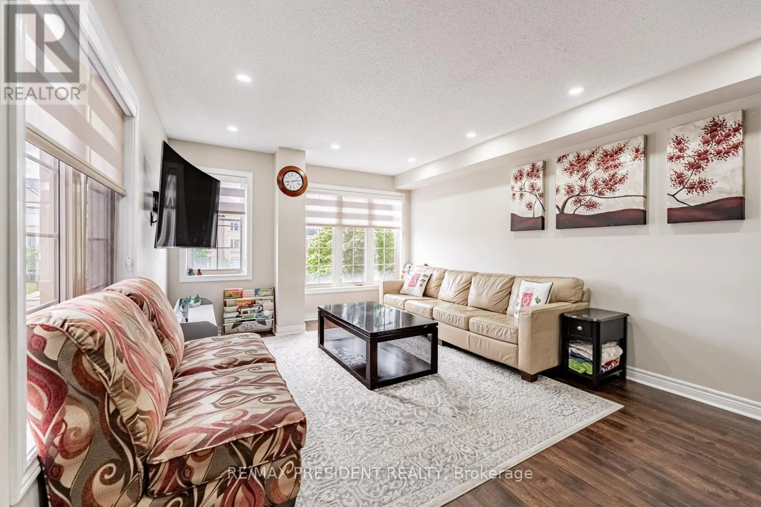 10 SHIRAZ DRIVE