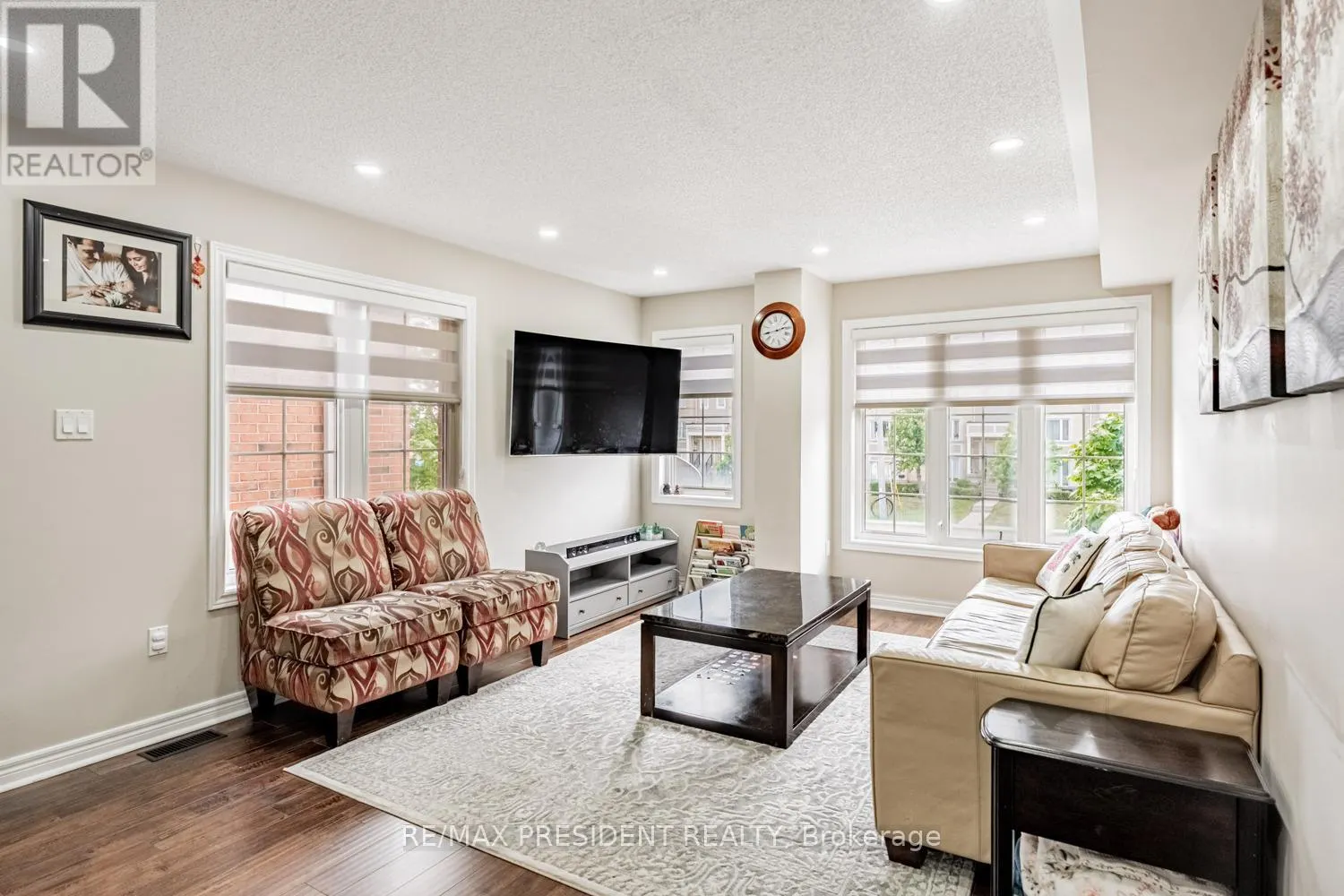 10 SHIRAZ DRIVE