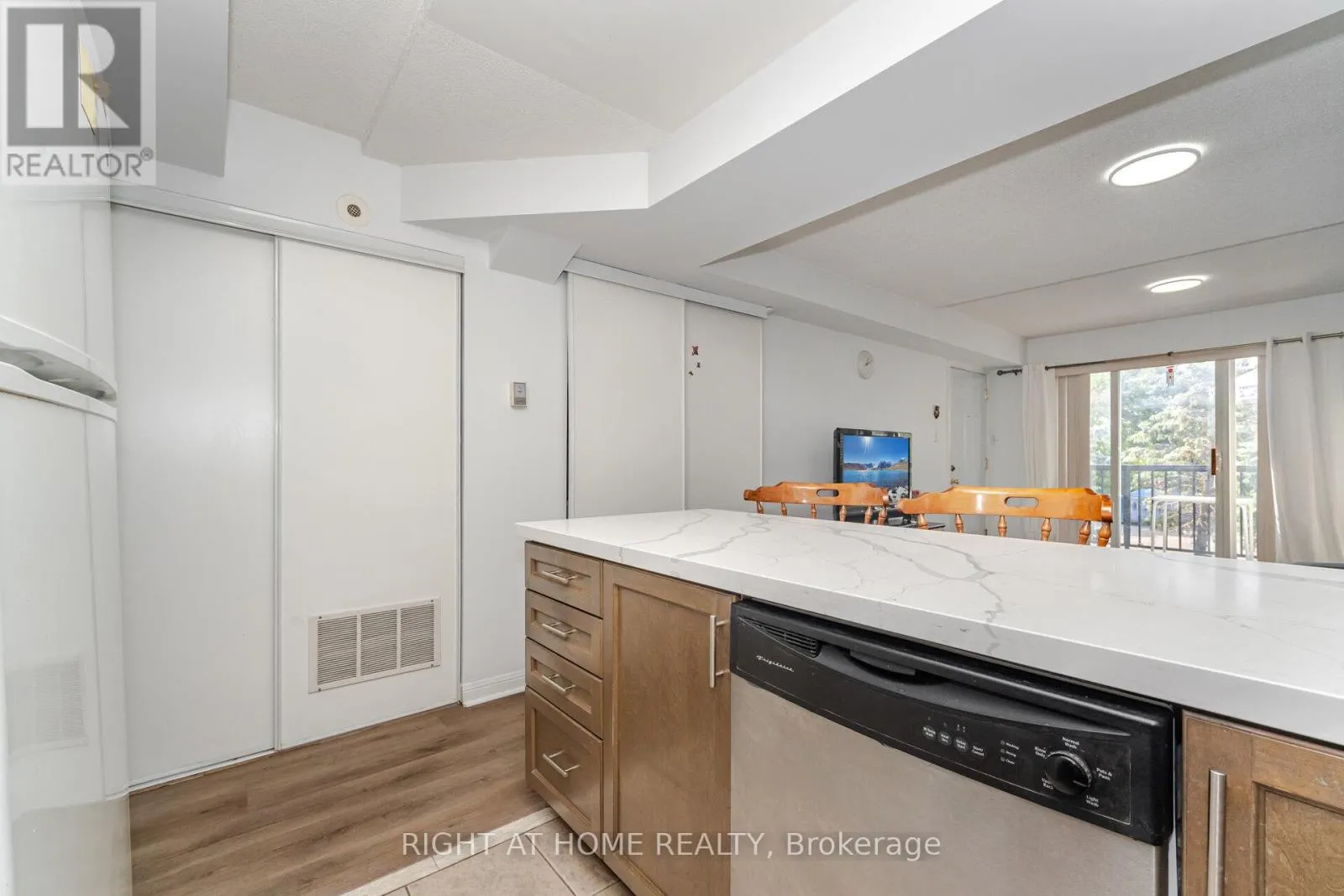 2178 - 95 GEORGE APPLETON WAY