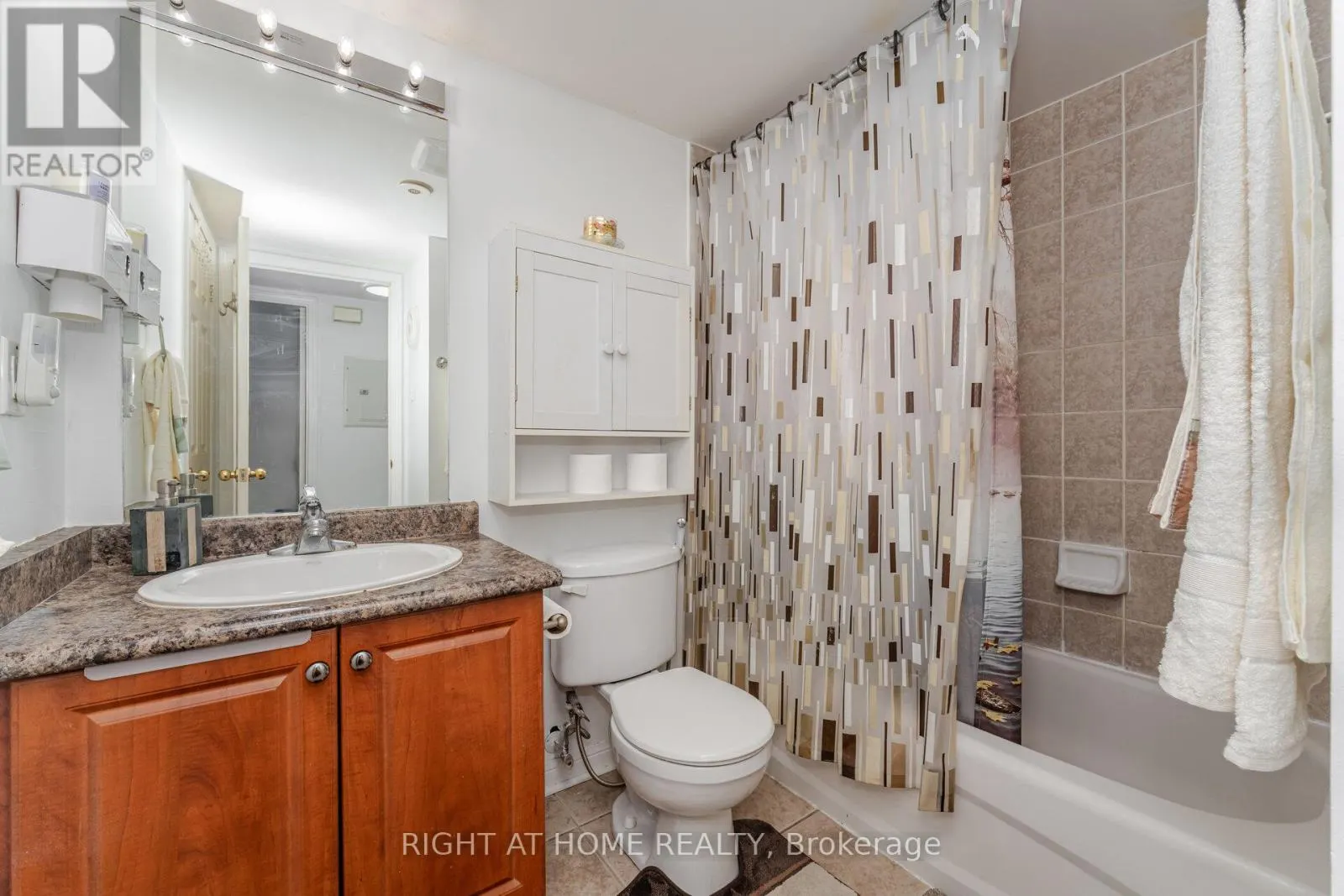 2178 - 95 GEORGE APPLETON WAY
