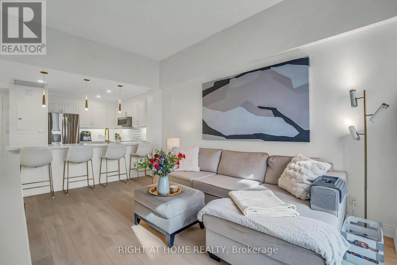 205 - 4198 DUNDAS STREET W