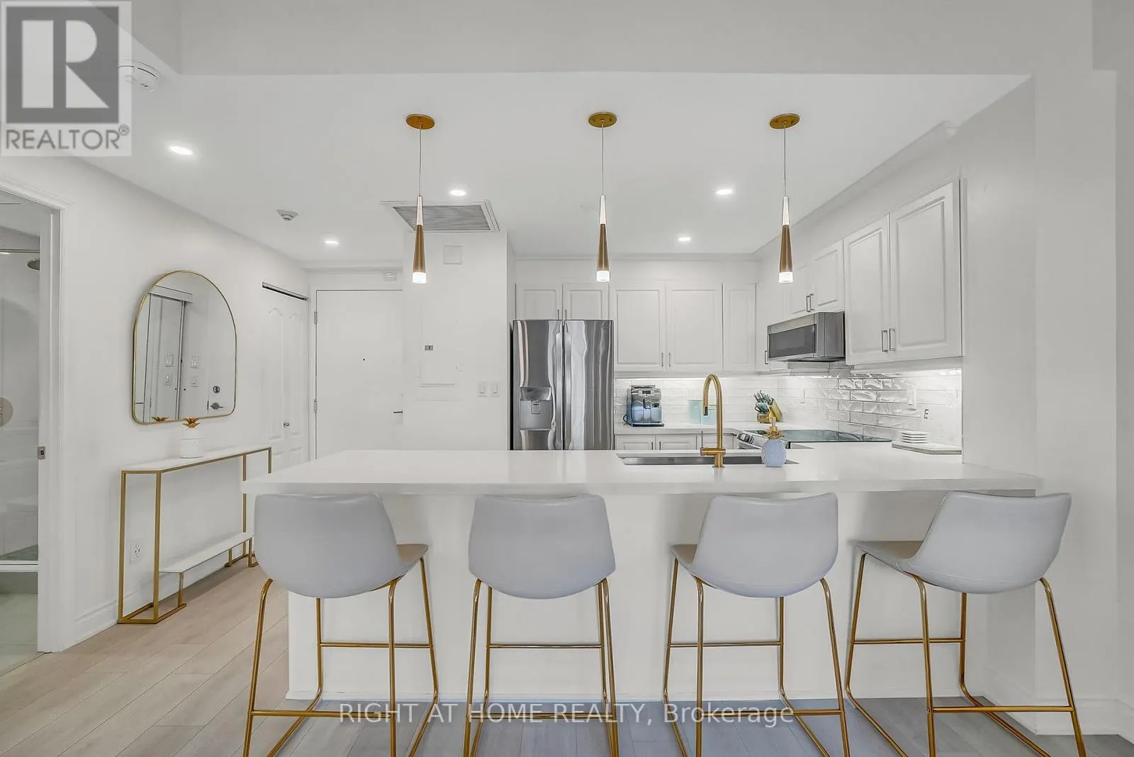 205 - 4198 DUNDAS STREET W