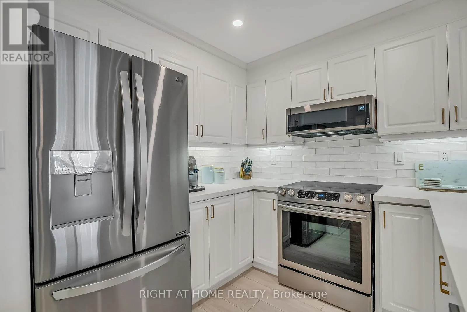 205 - 4198 DUNDAS STREET W