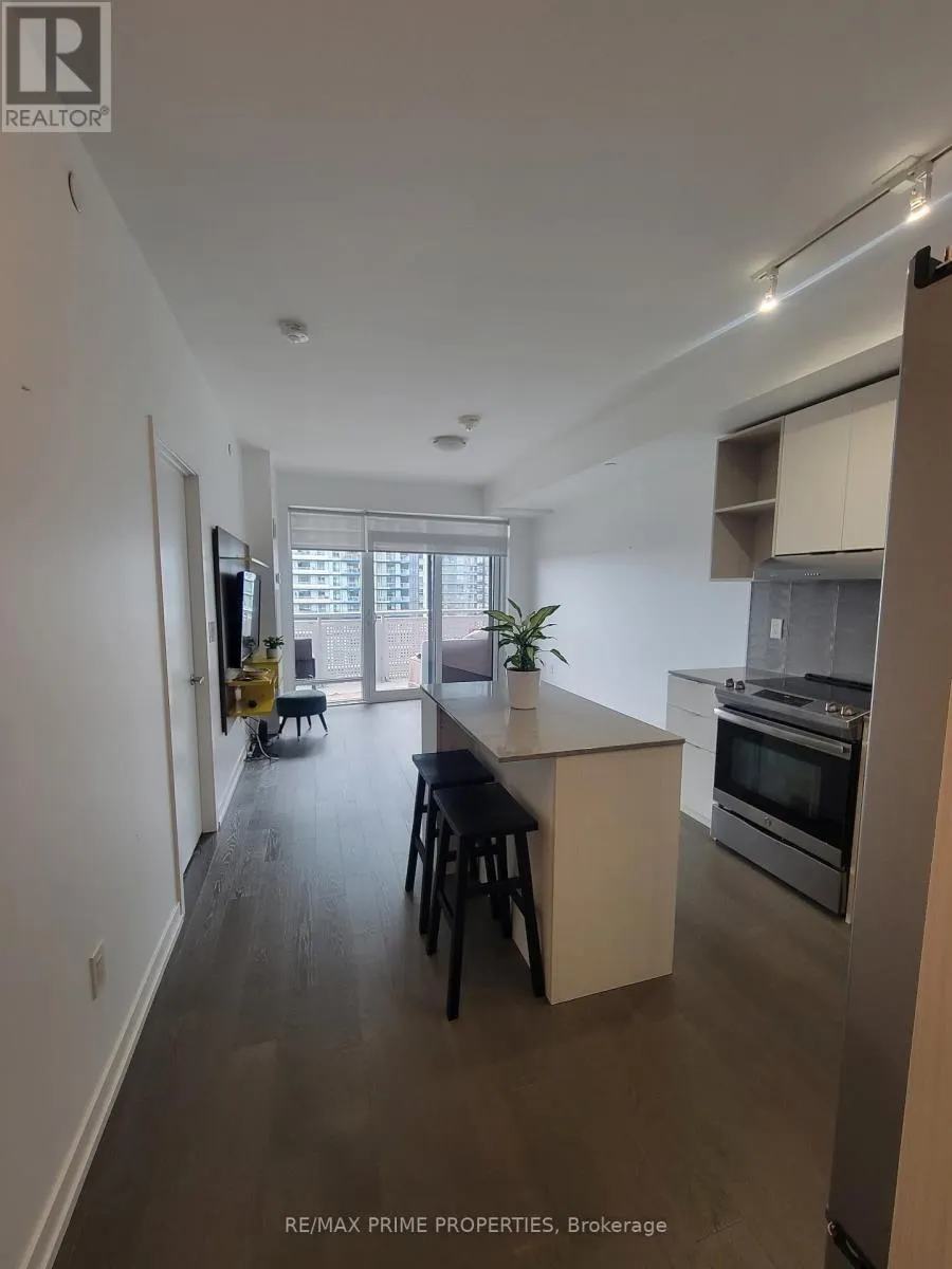 621 - 2520 EGLINTON AVENUE W