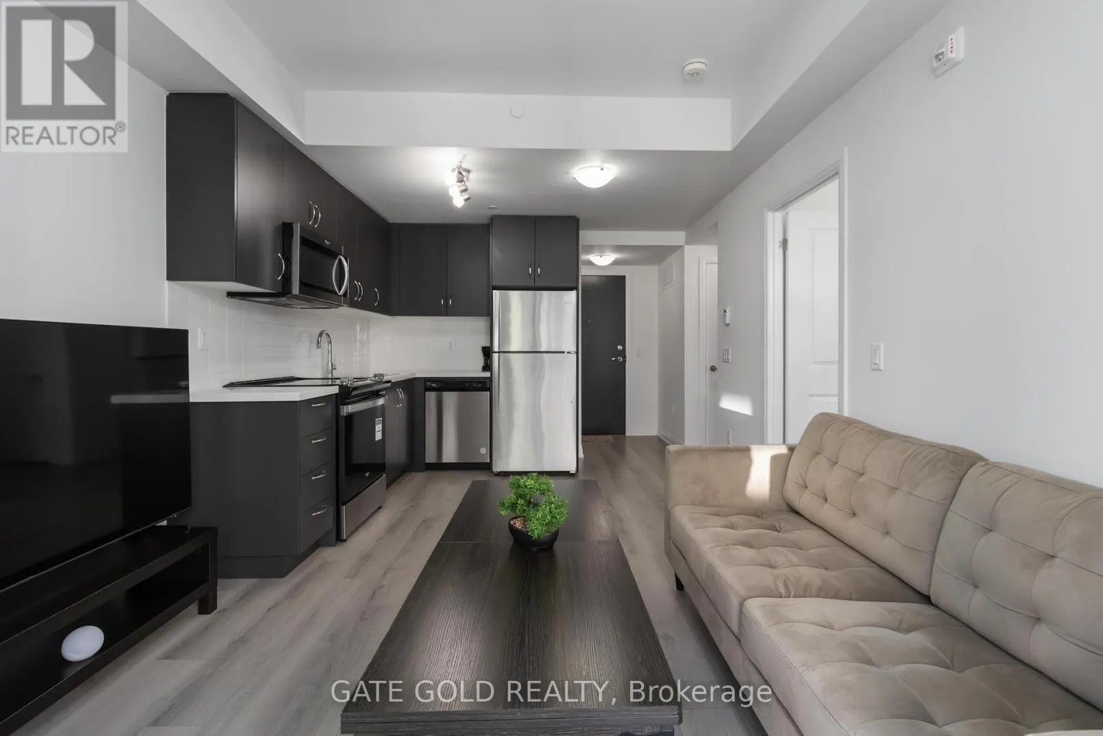 206 - 95 ATTMAR DRIVE