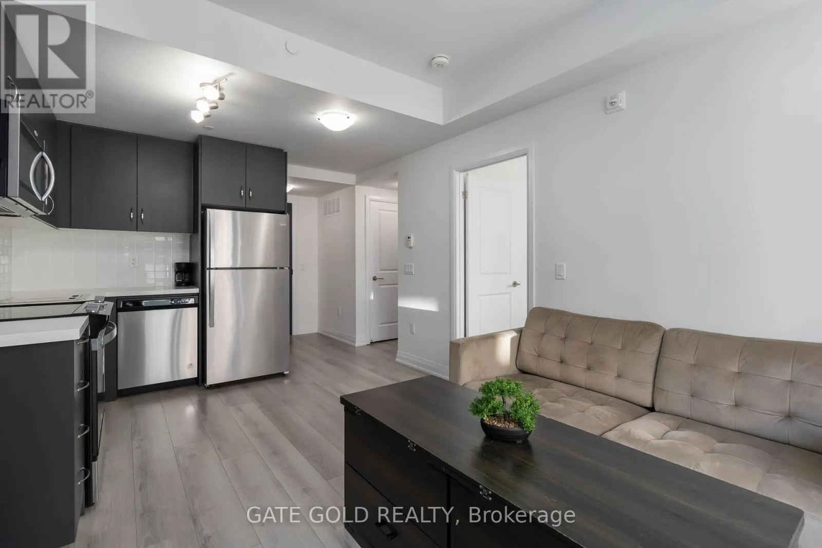206 - 95 ATTMAR DRIVE