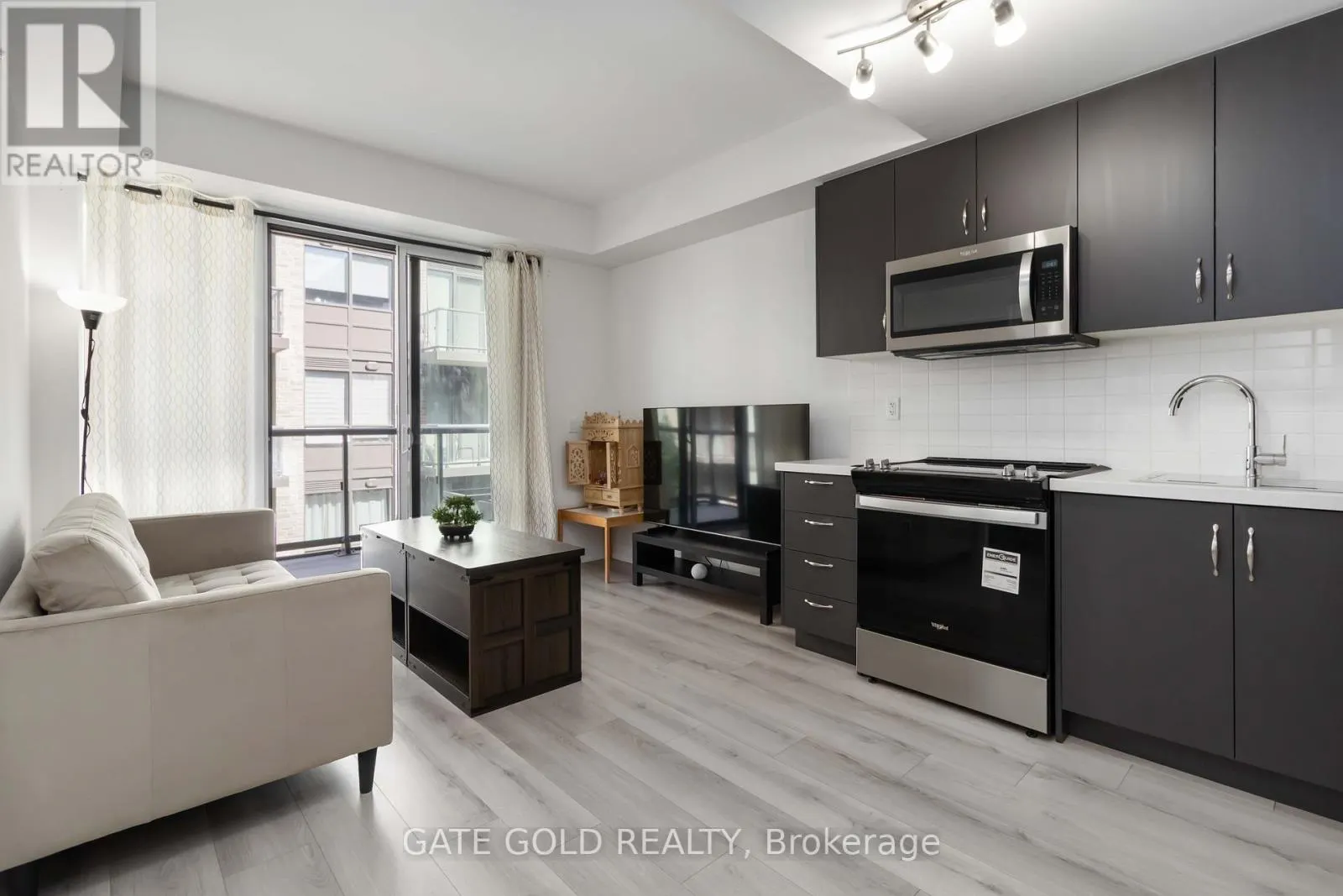 206 - 95 ATTMAR DRIVE