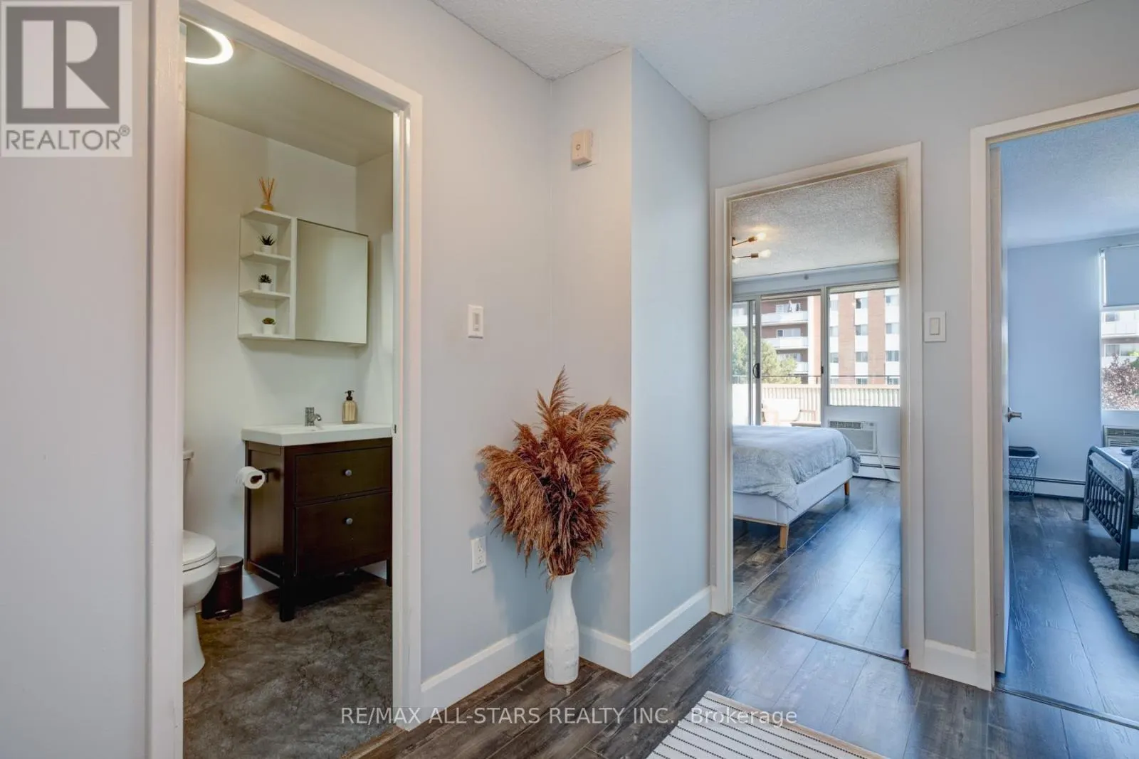 61 - 1624 BLOOR STREET