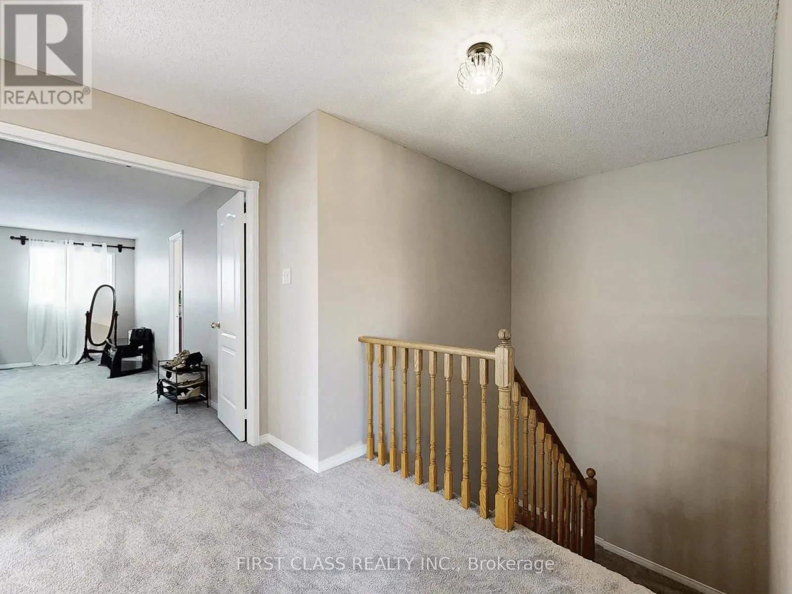 73 PORCHLIGHT ROAD