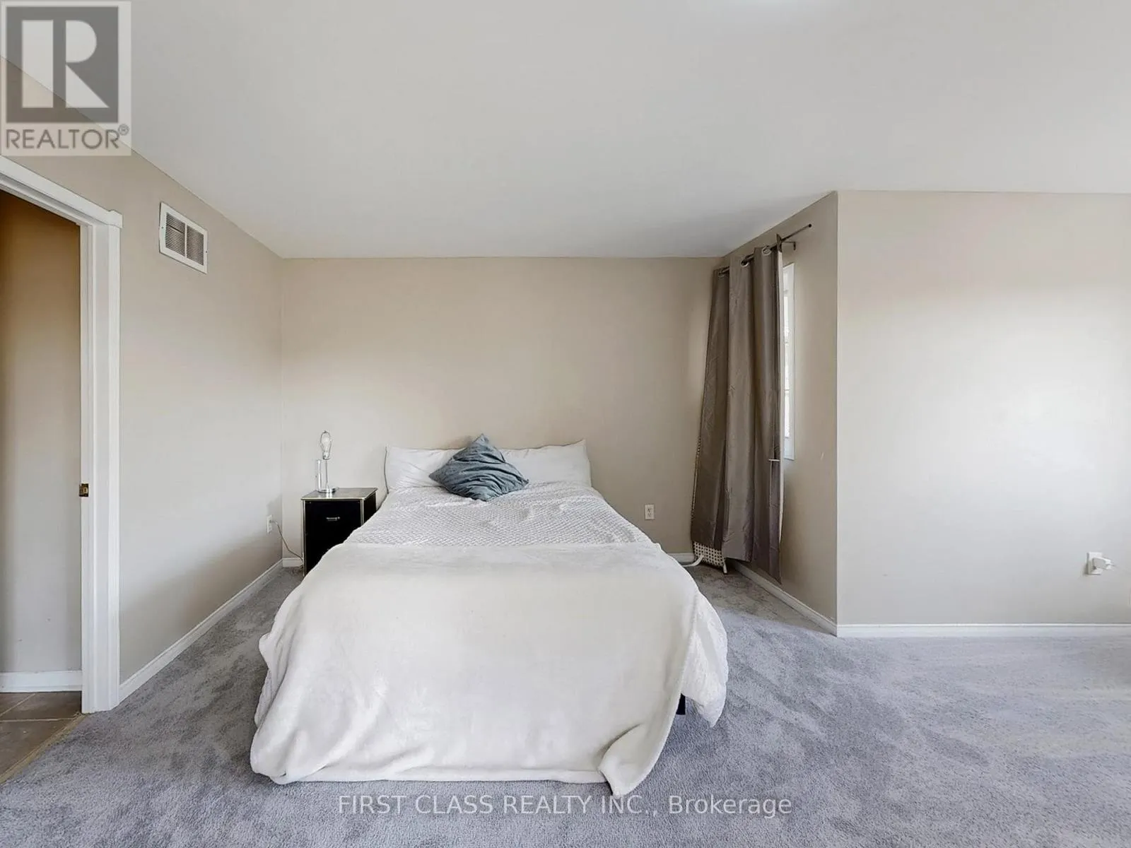 73 PORCHLIGHT ROAD