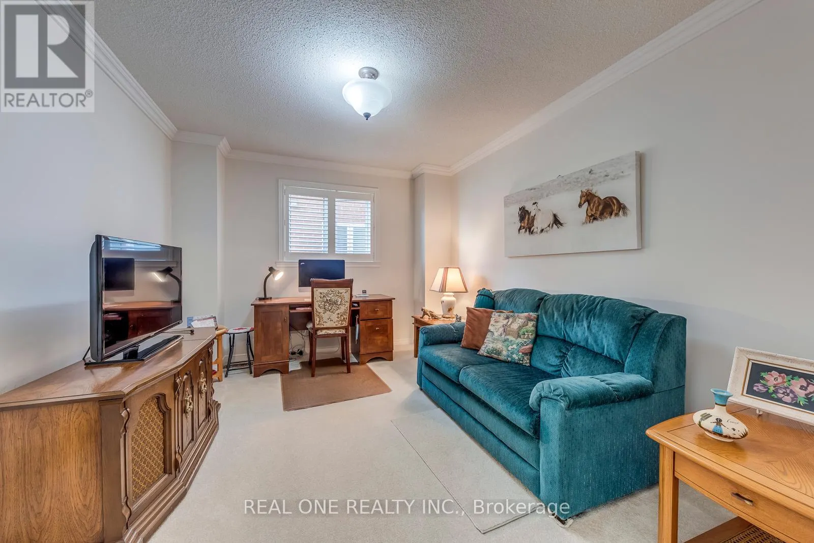 2082 LAURELWOOD DRIVE
