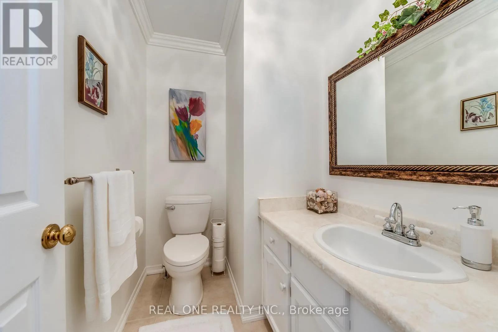 2082 LAURELWOOD DRIVE