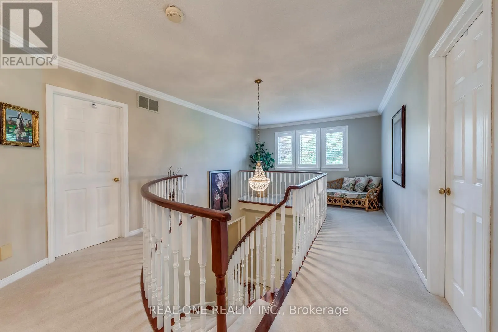 2082 LAURELWOOD DRIVE