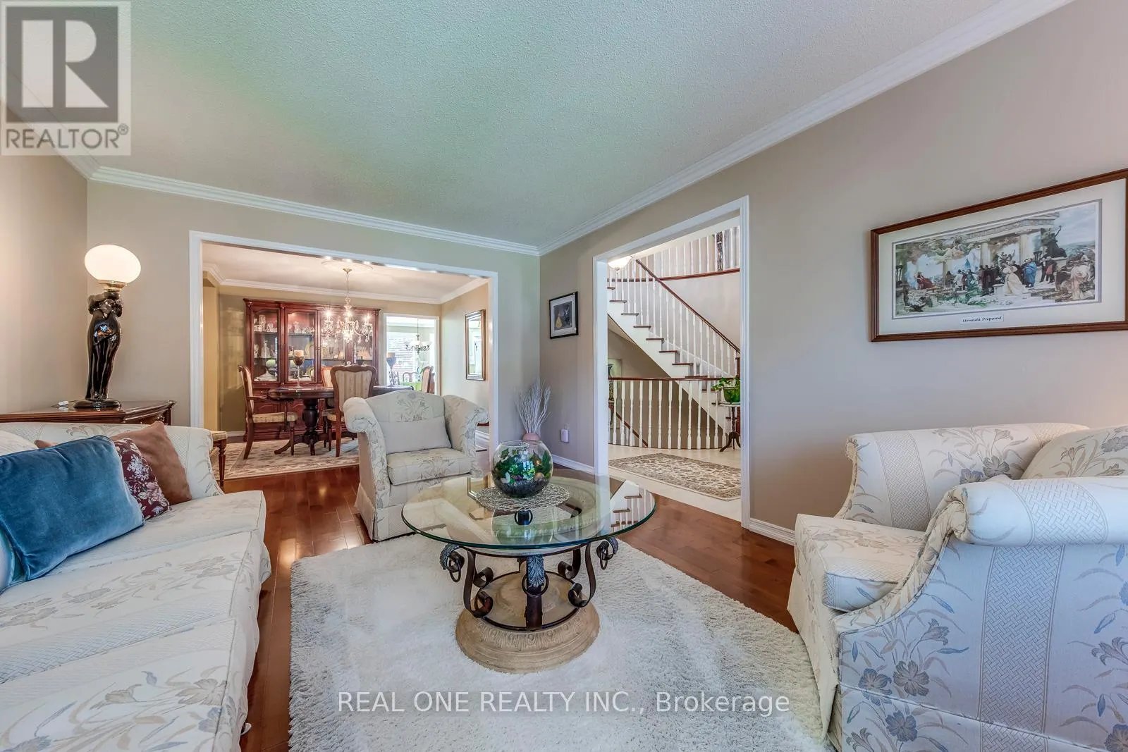 2082 LAURELWOOD DRIVE