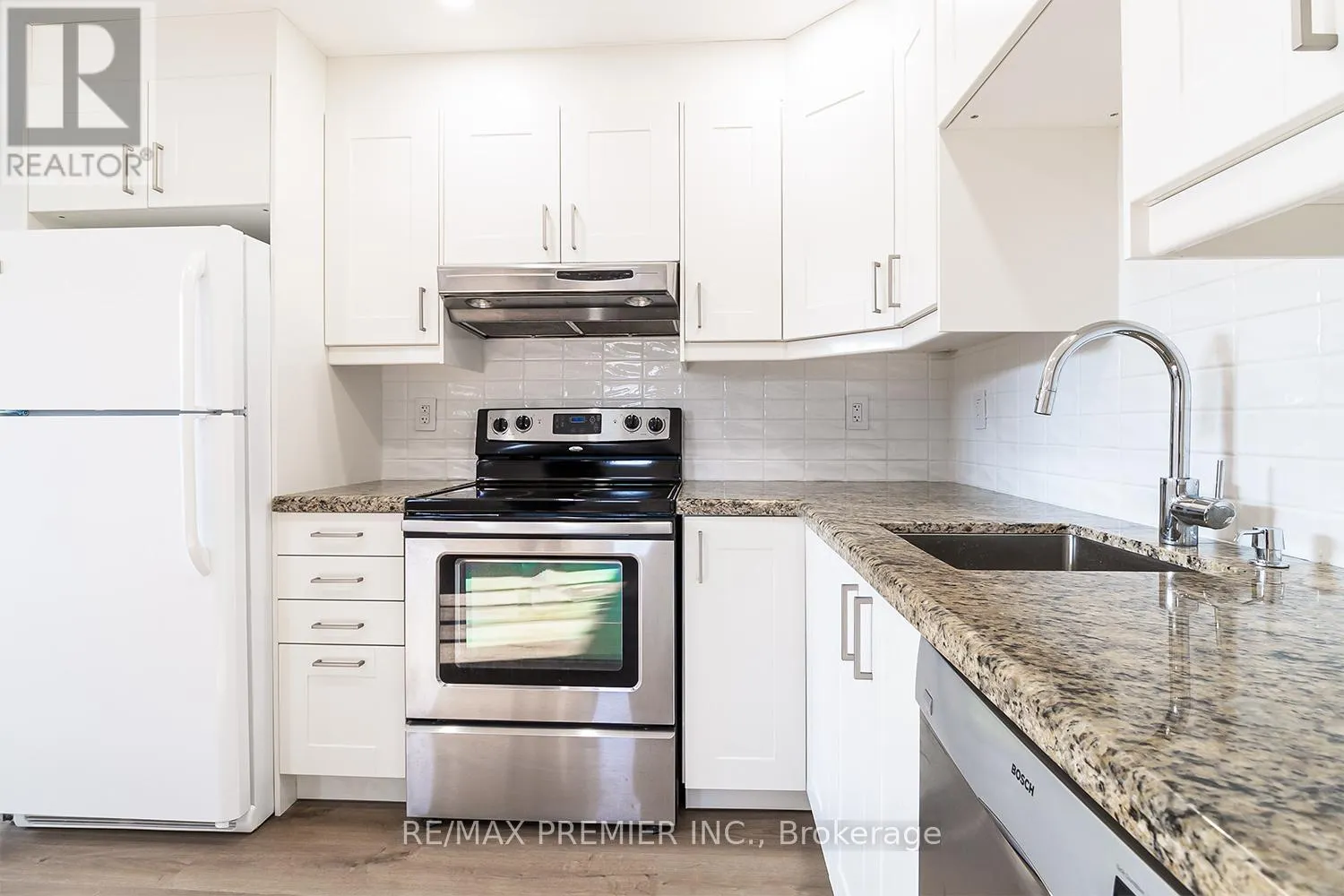 2461 PADSTOW CRESCENT