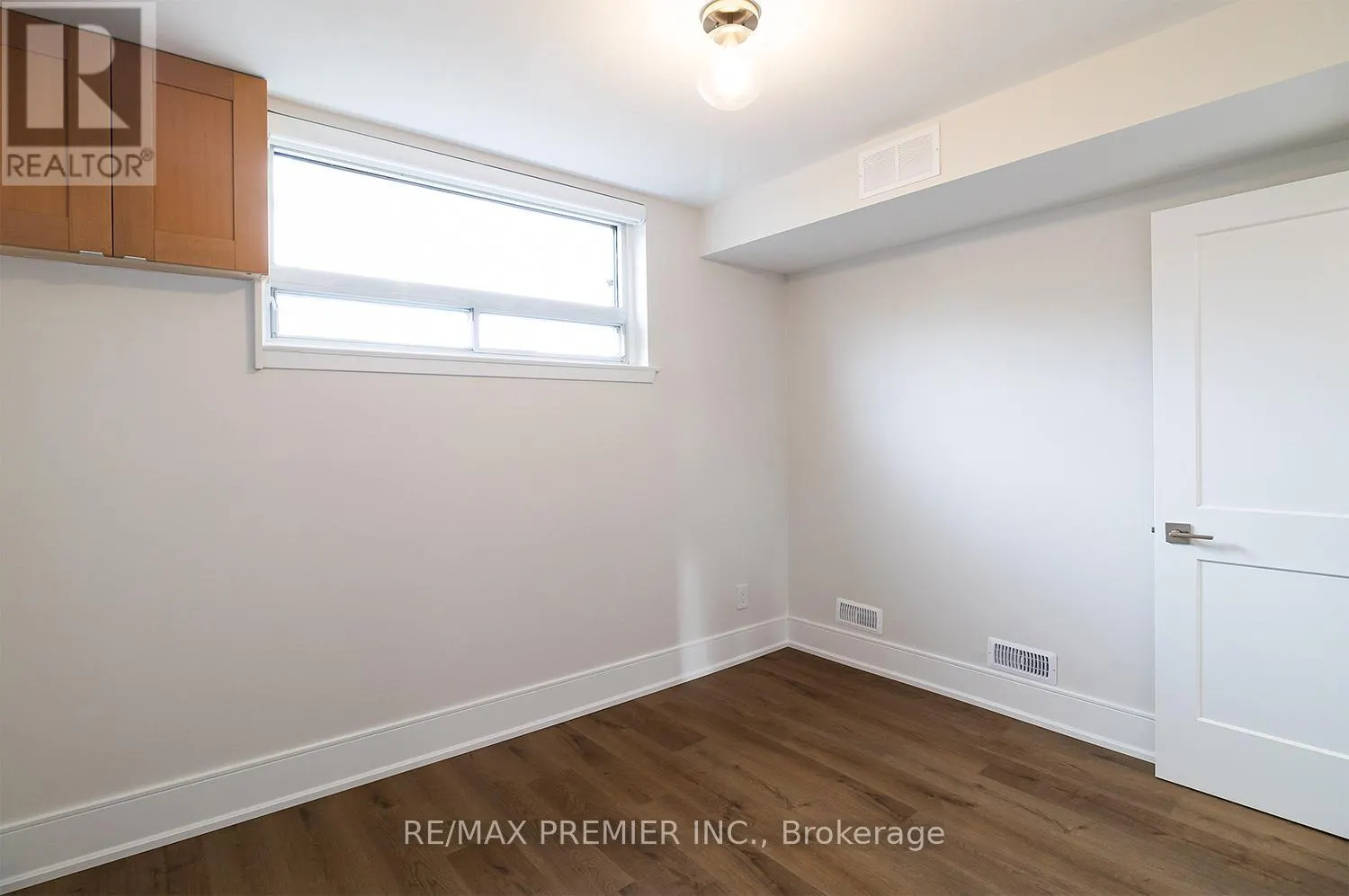 2461 PADSTOW CRESCENT