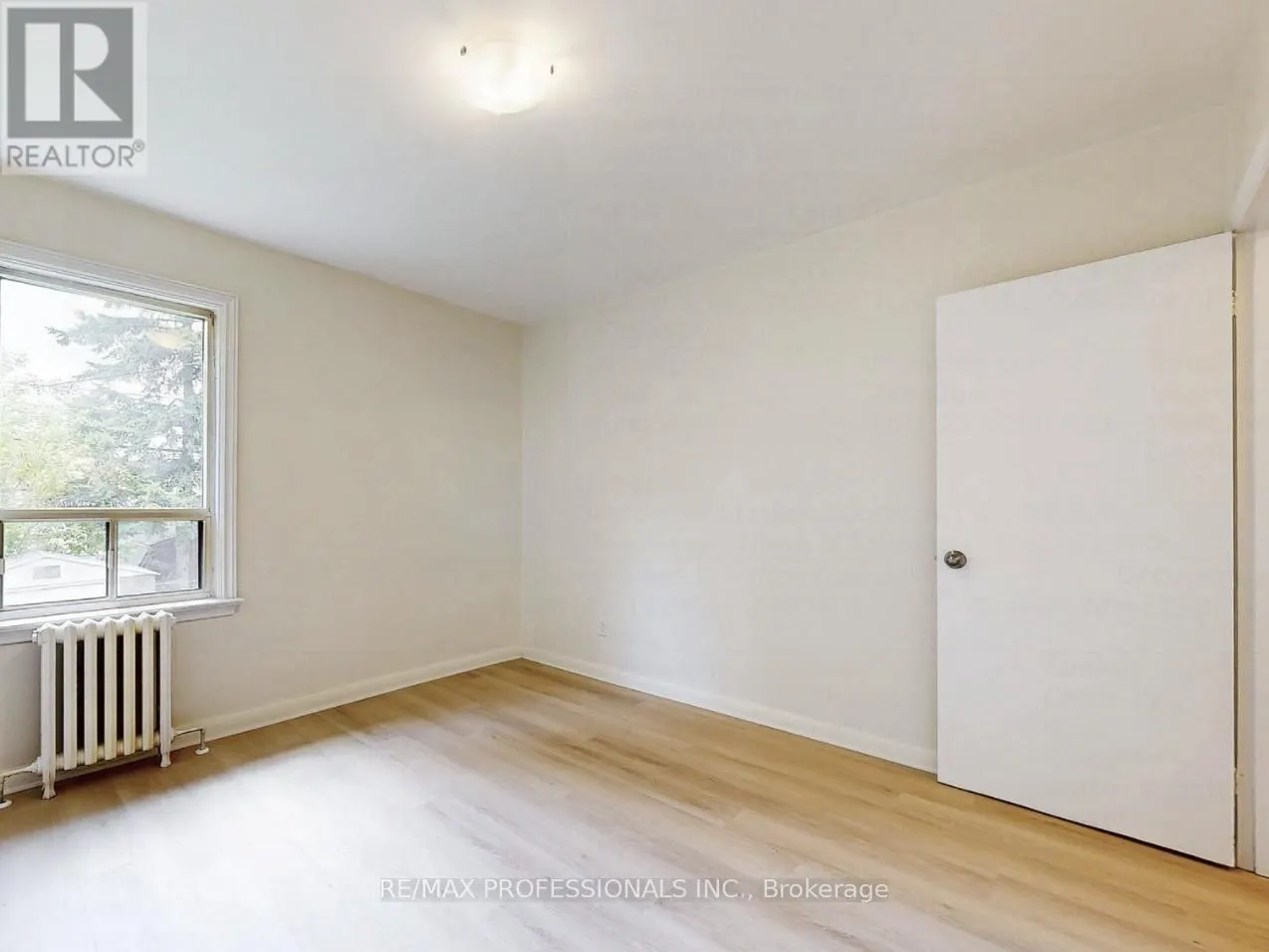 ENTIRE HOUSE - 126A SIXTEENTH STREET