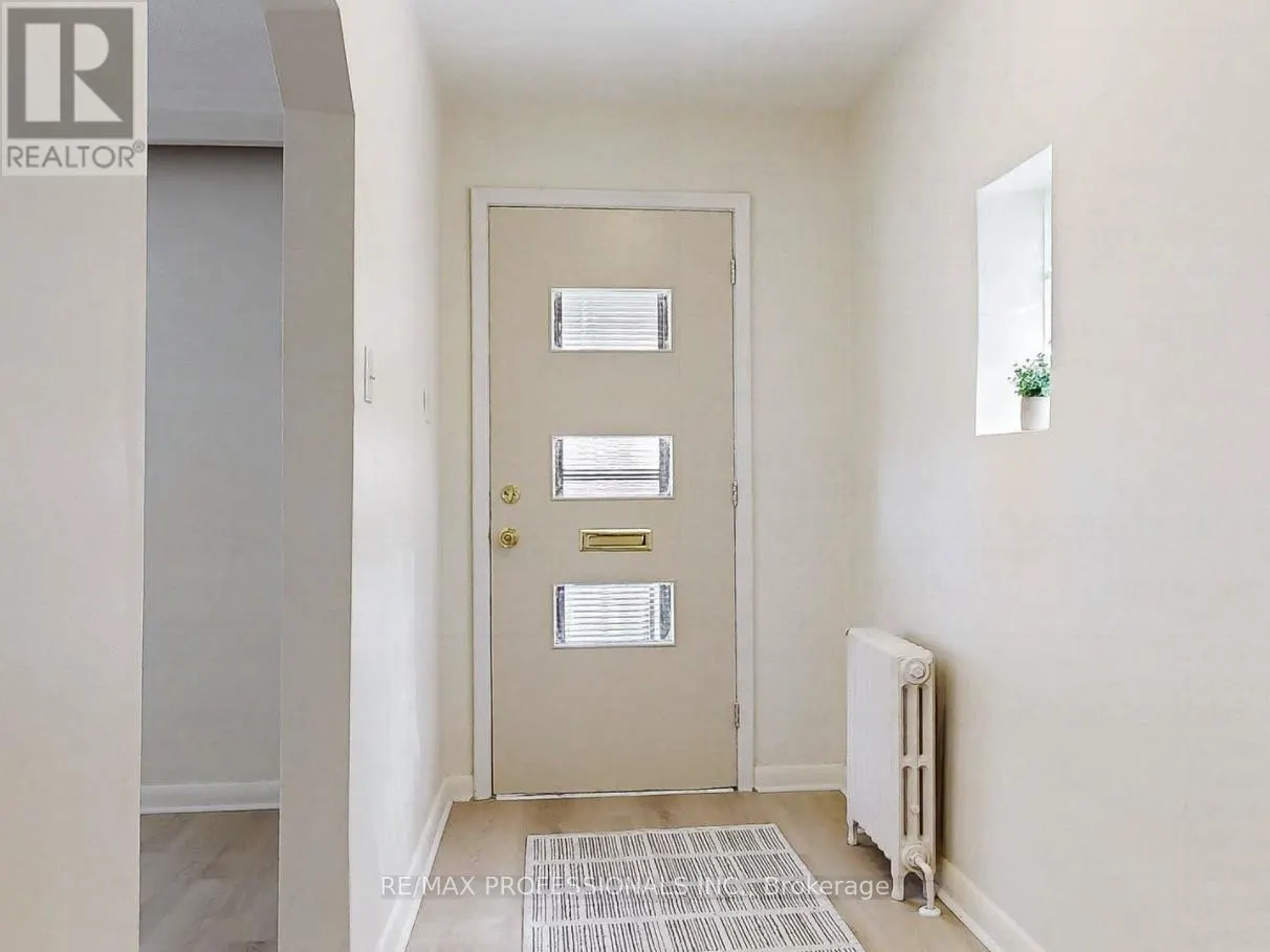 ENTIRE HOUSE - 126A SIXTEENTH STREET