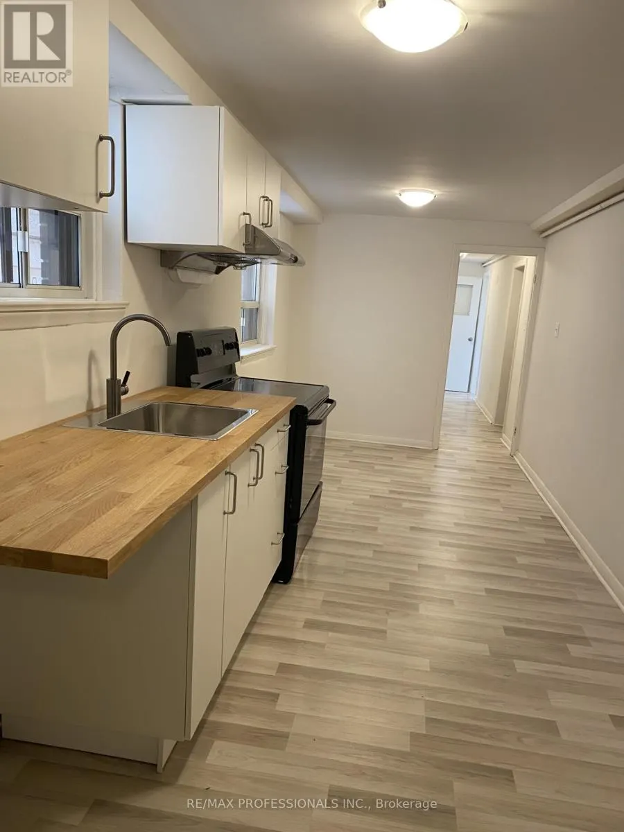 ENTIRE HOUSE - 126A SIXTEENTH STREET