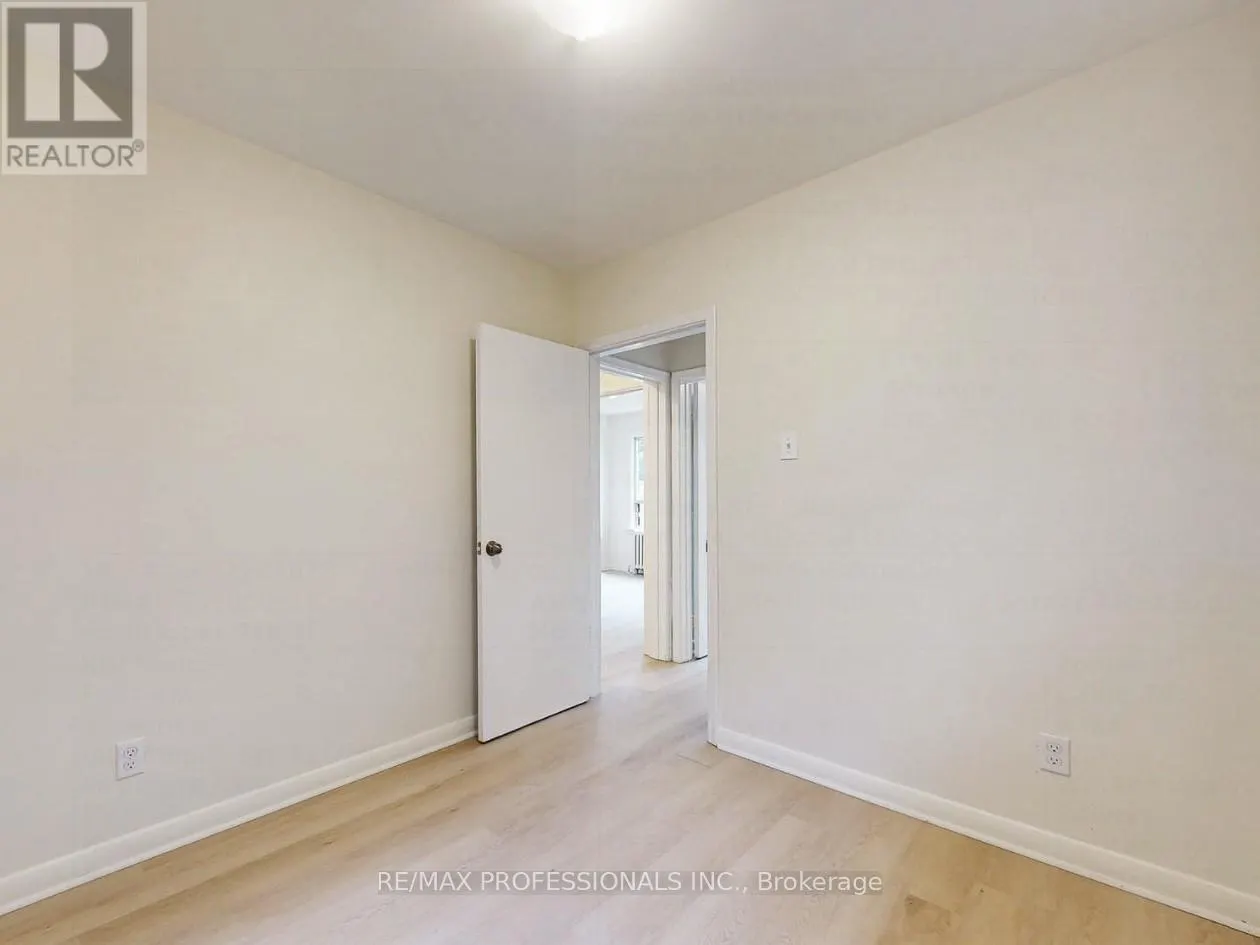 ENTIRE HOUSE - 126A SIXTEENTH STREET