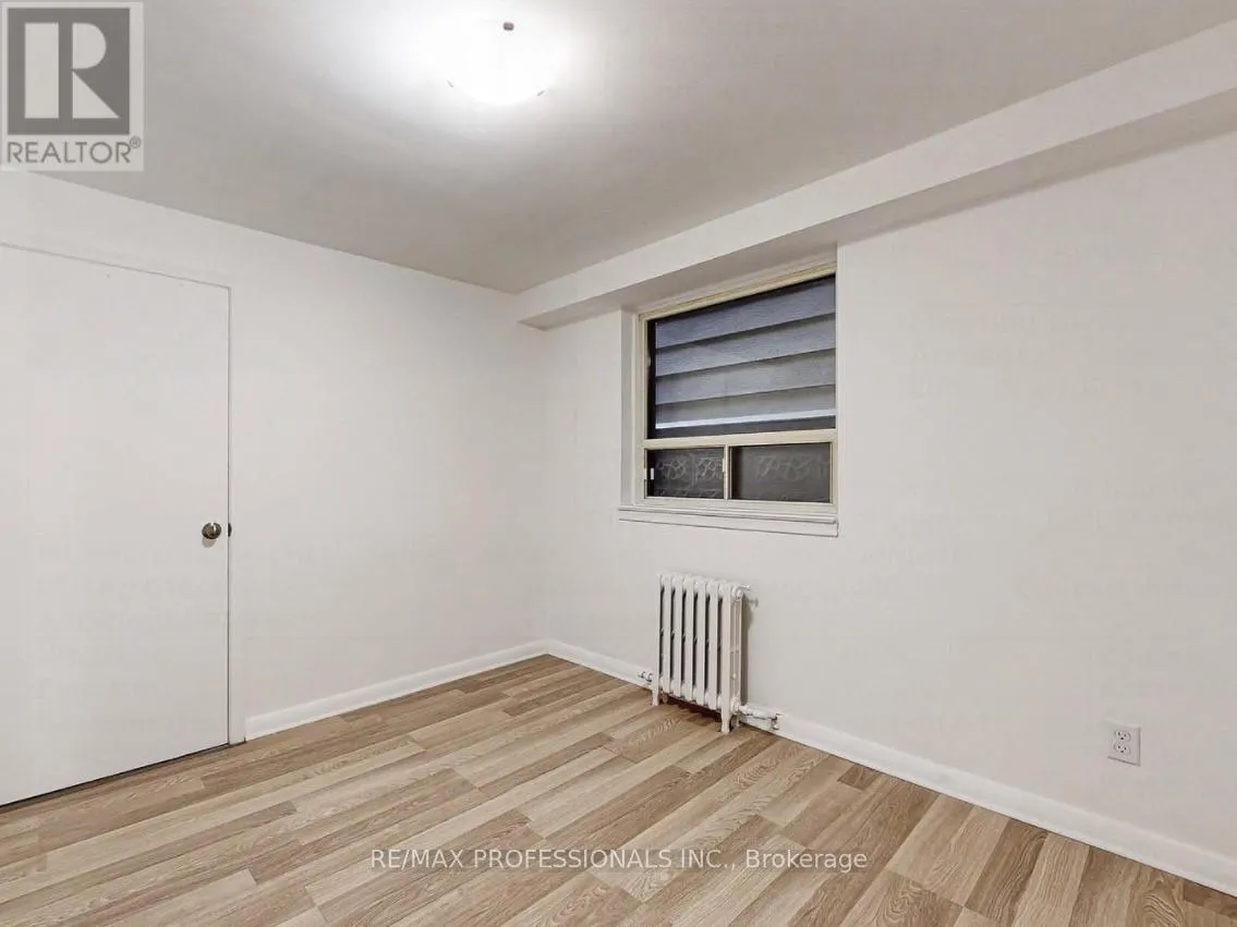 ENTIRE HOUSE - 126A SIXTEENTH STREET