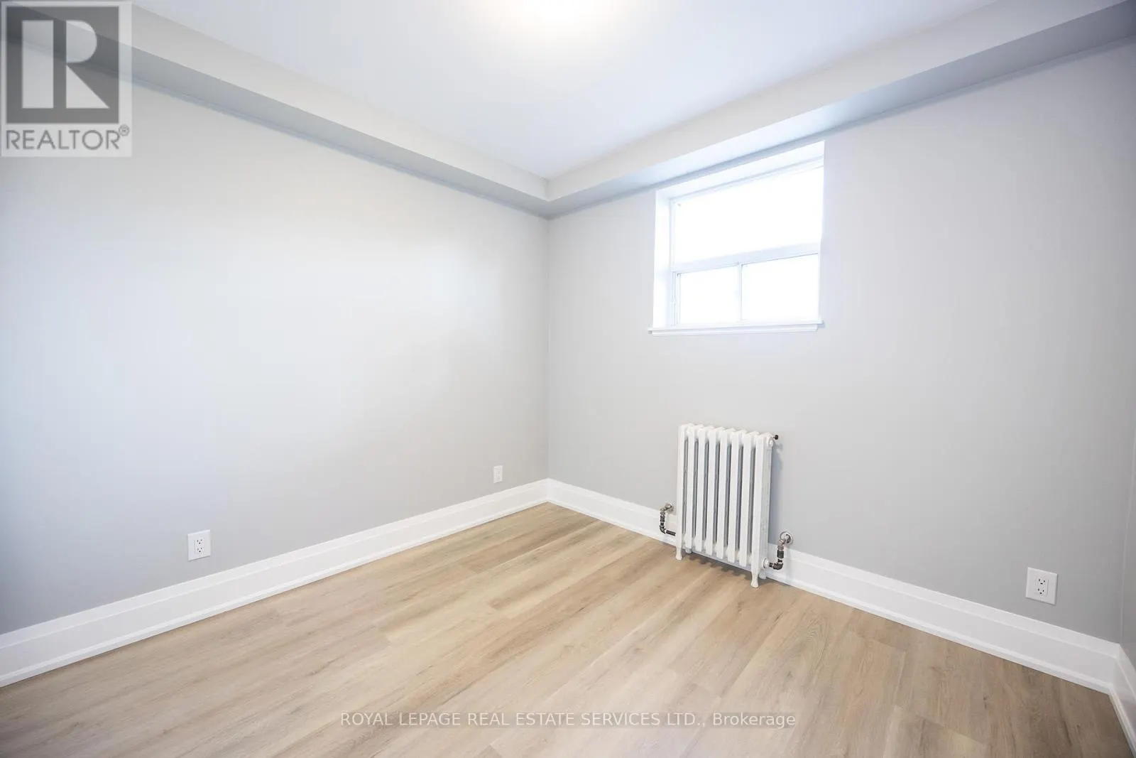 2 - 320 LAKESHORE ROAD