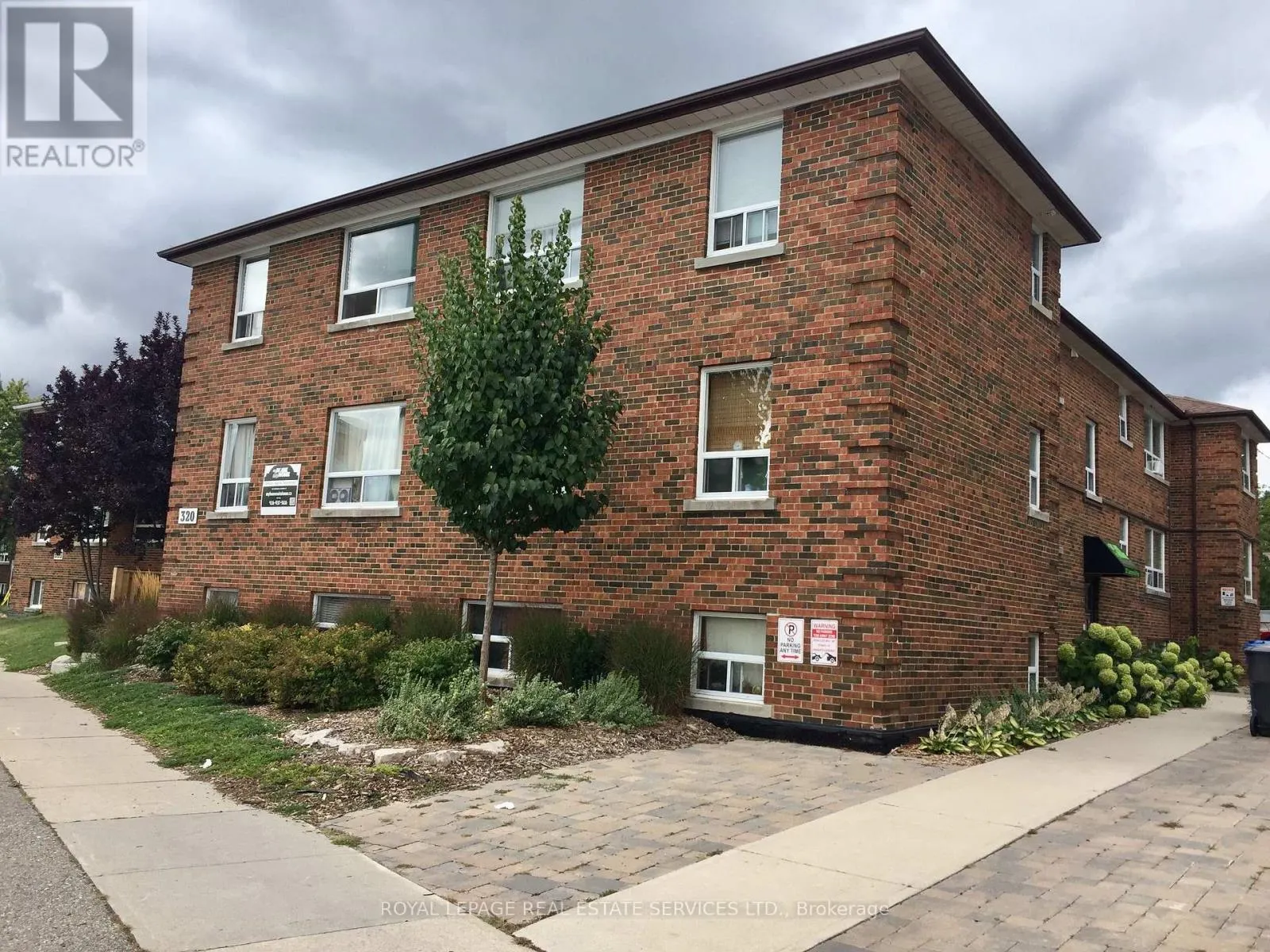 2 - 320 LAKESHORE ROAD