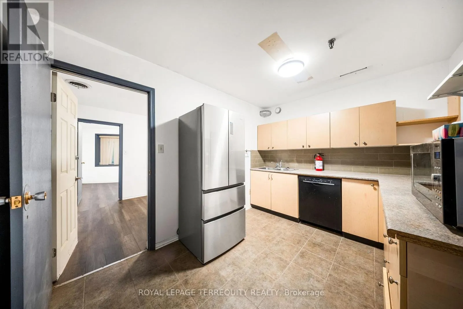 9 - 32 GOODMARK PLACE