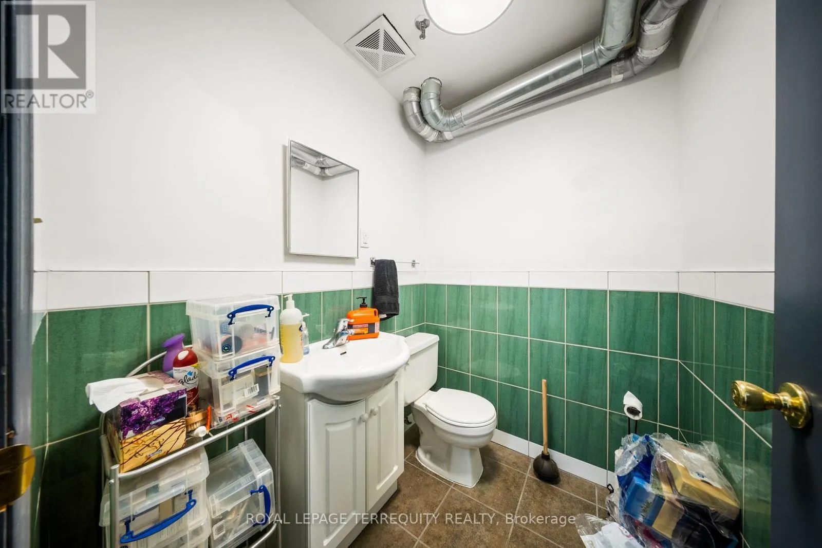 9 - 32 GOODMARK PLACE