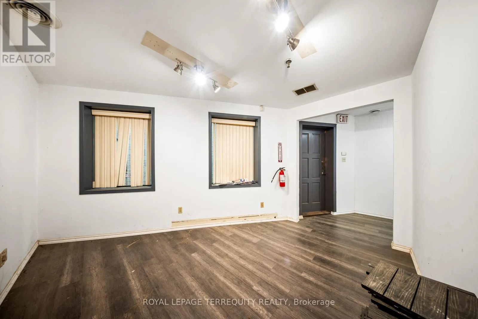 9 - 32 GOODMARK PLACE
