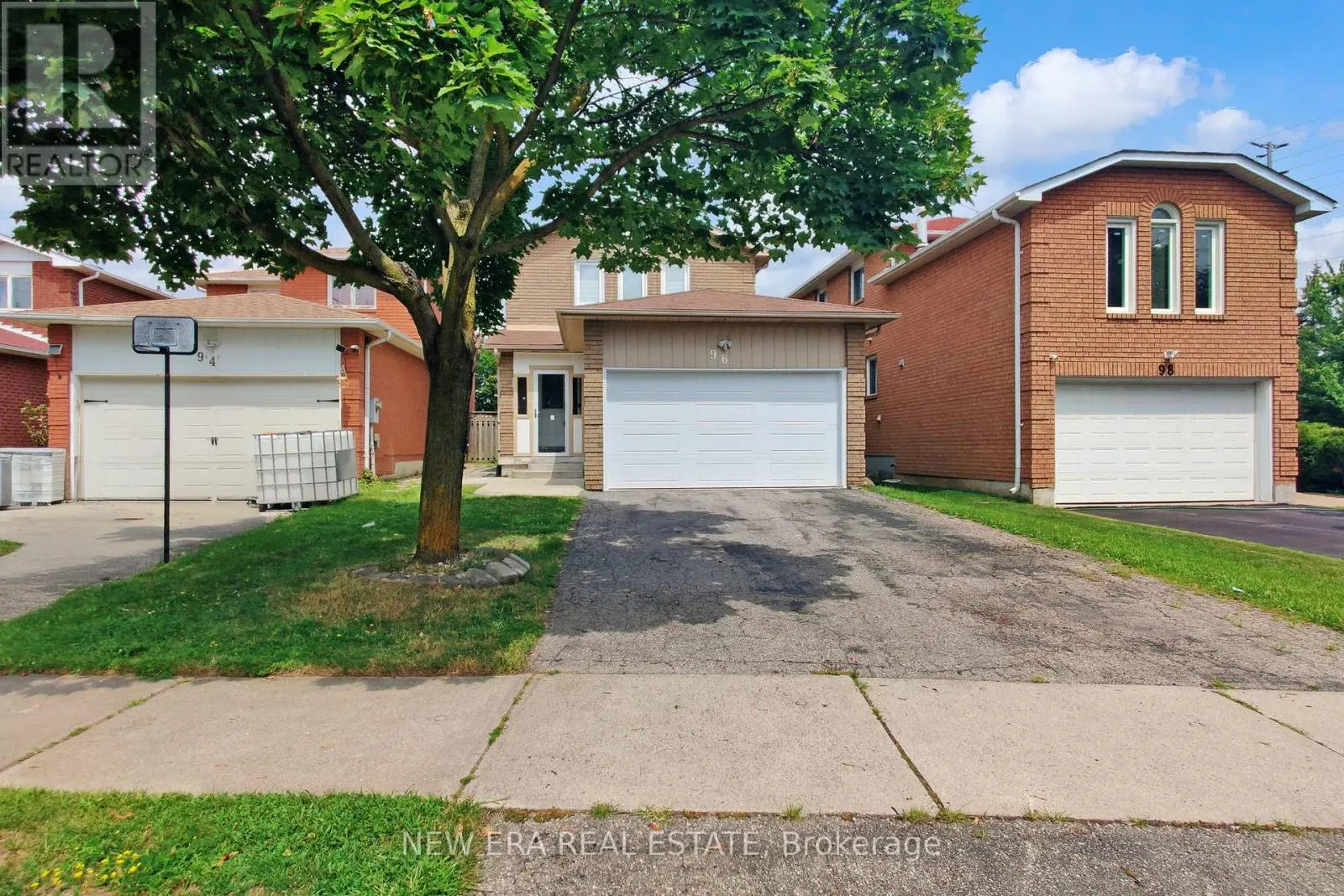 96 TOBA CRESCENT