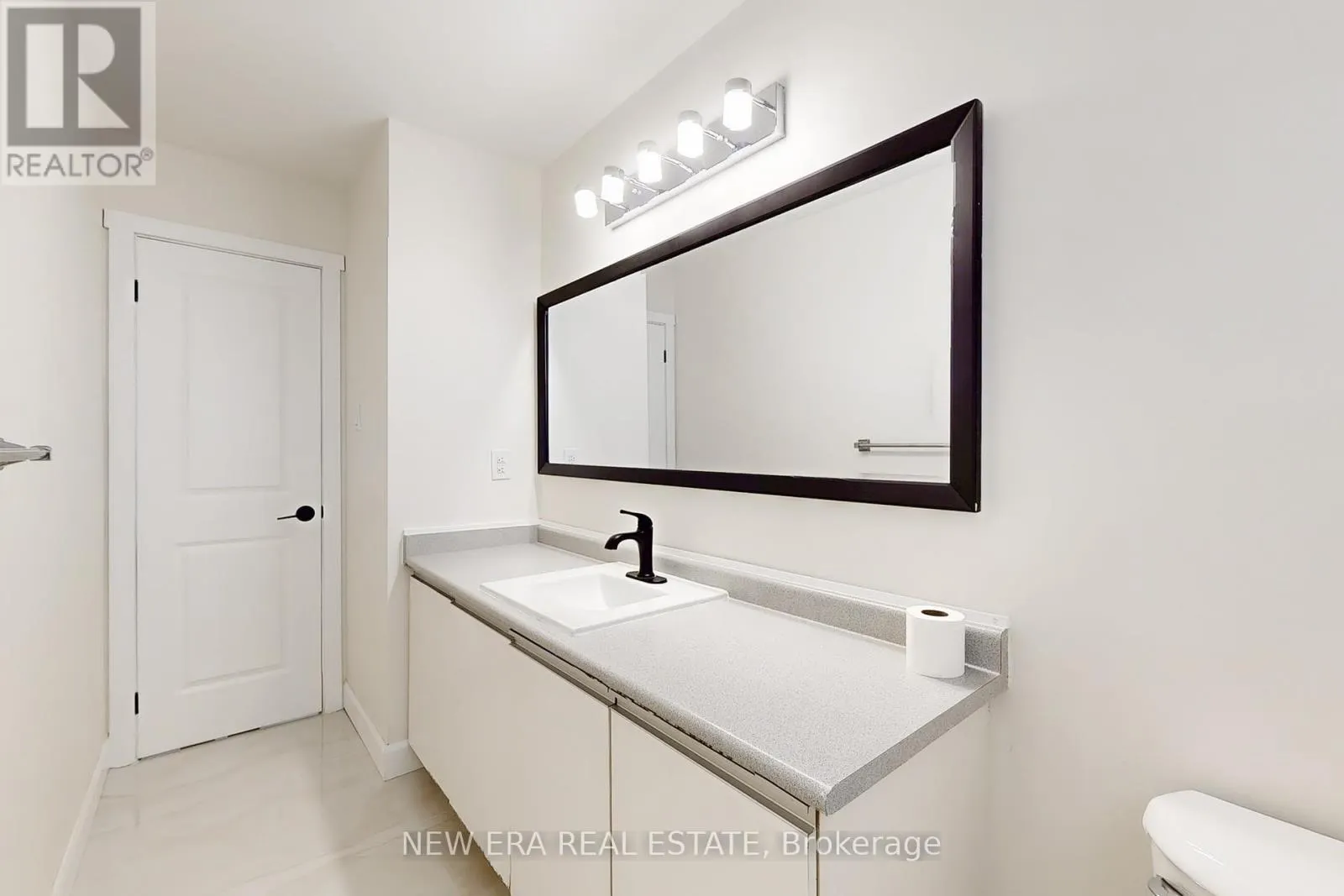 96 TOBA CRESCENT