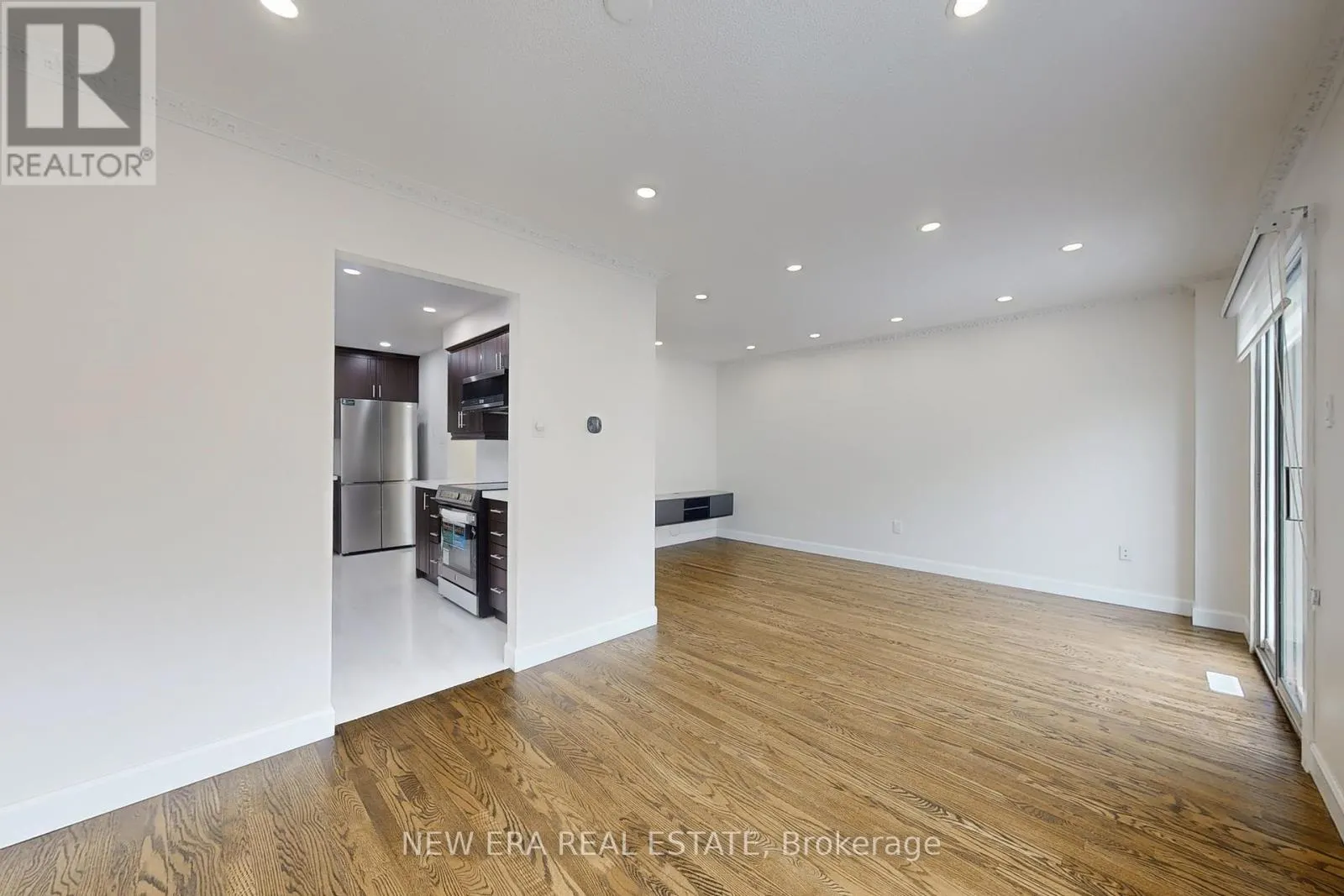 96 TOBA CRESCENT