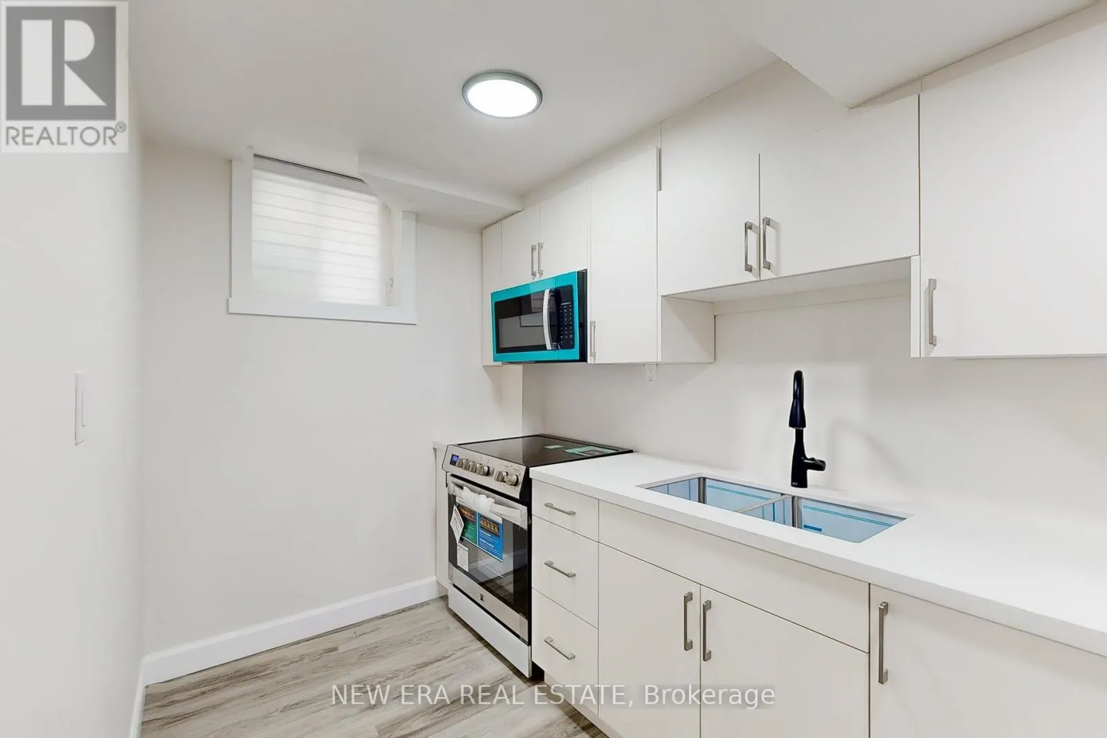 96 TOBA CRESCENT