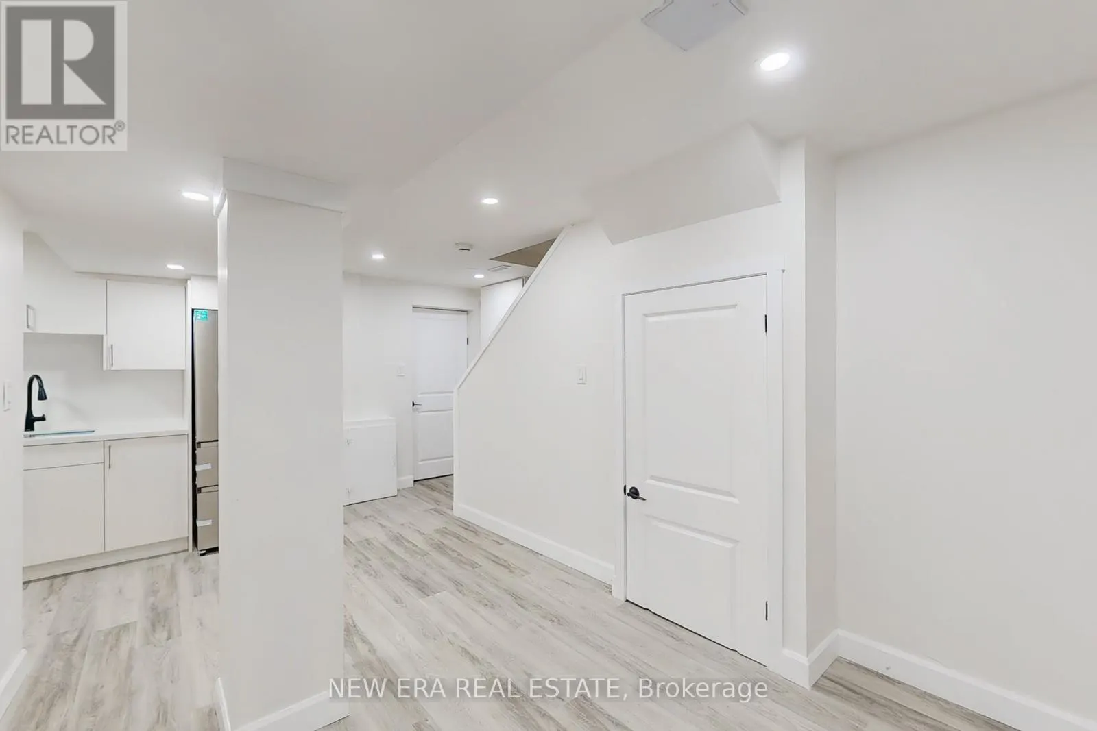 96 TOBA CRESCENT