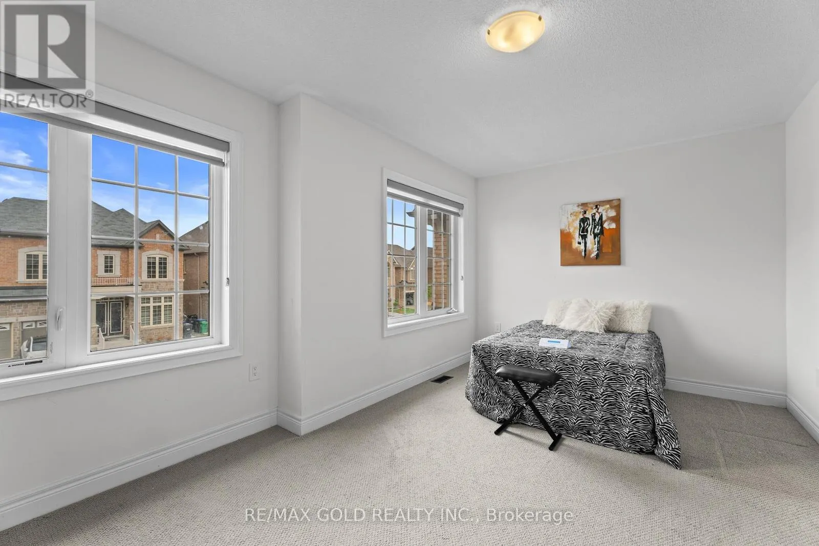 33 TIGER CRESCENT
