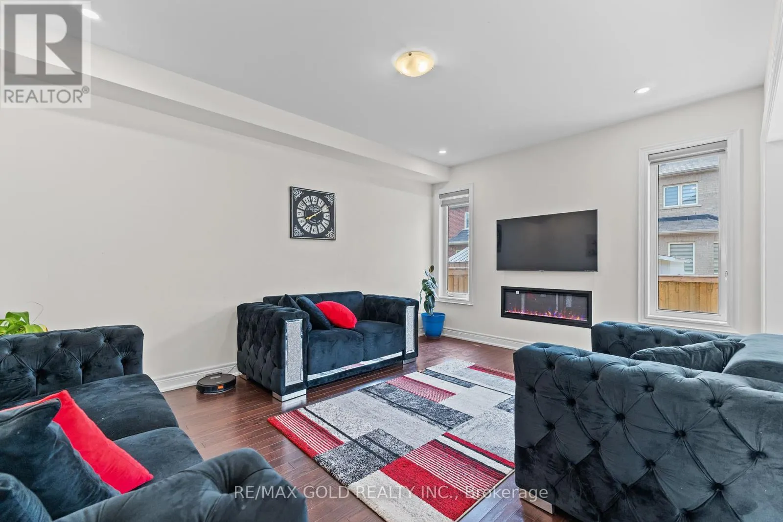 33 TIGER CRESCENT