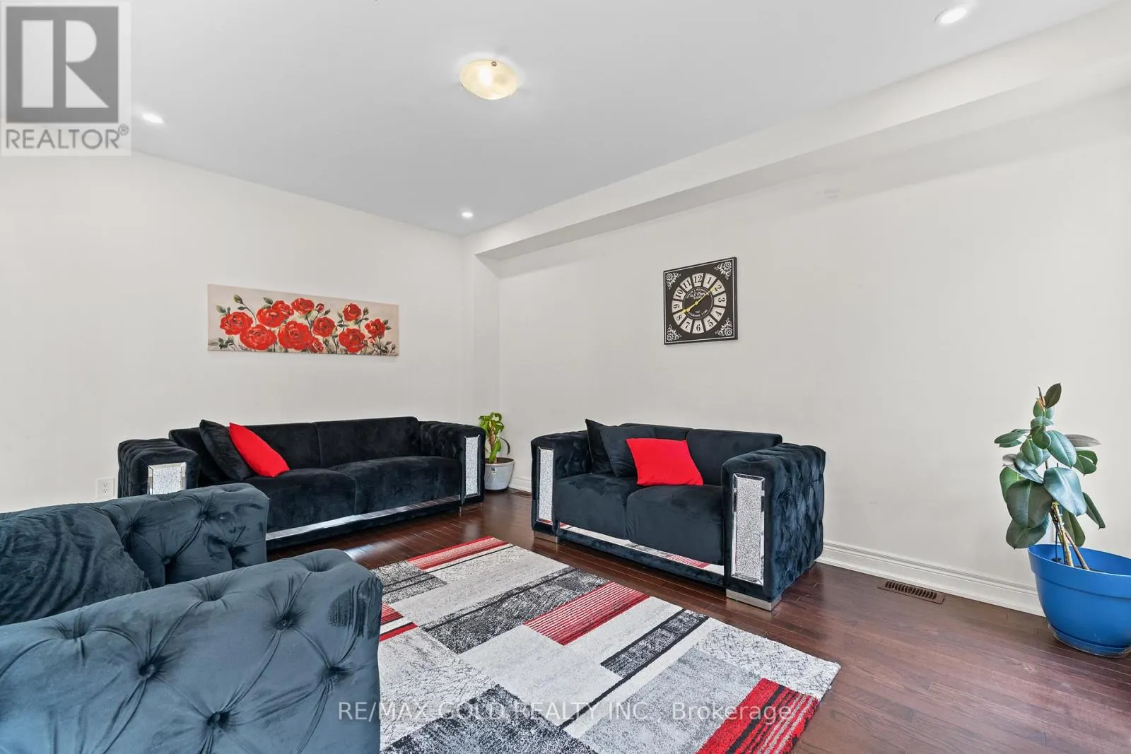 33 TIGER CRESCENT