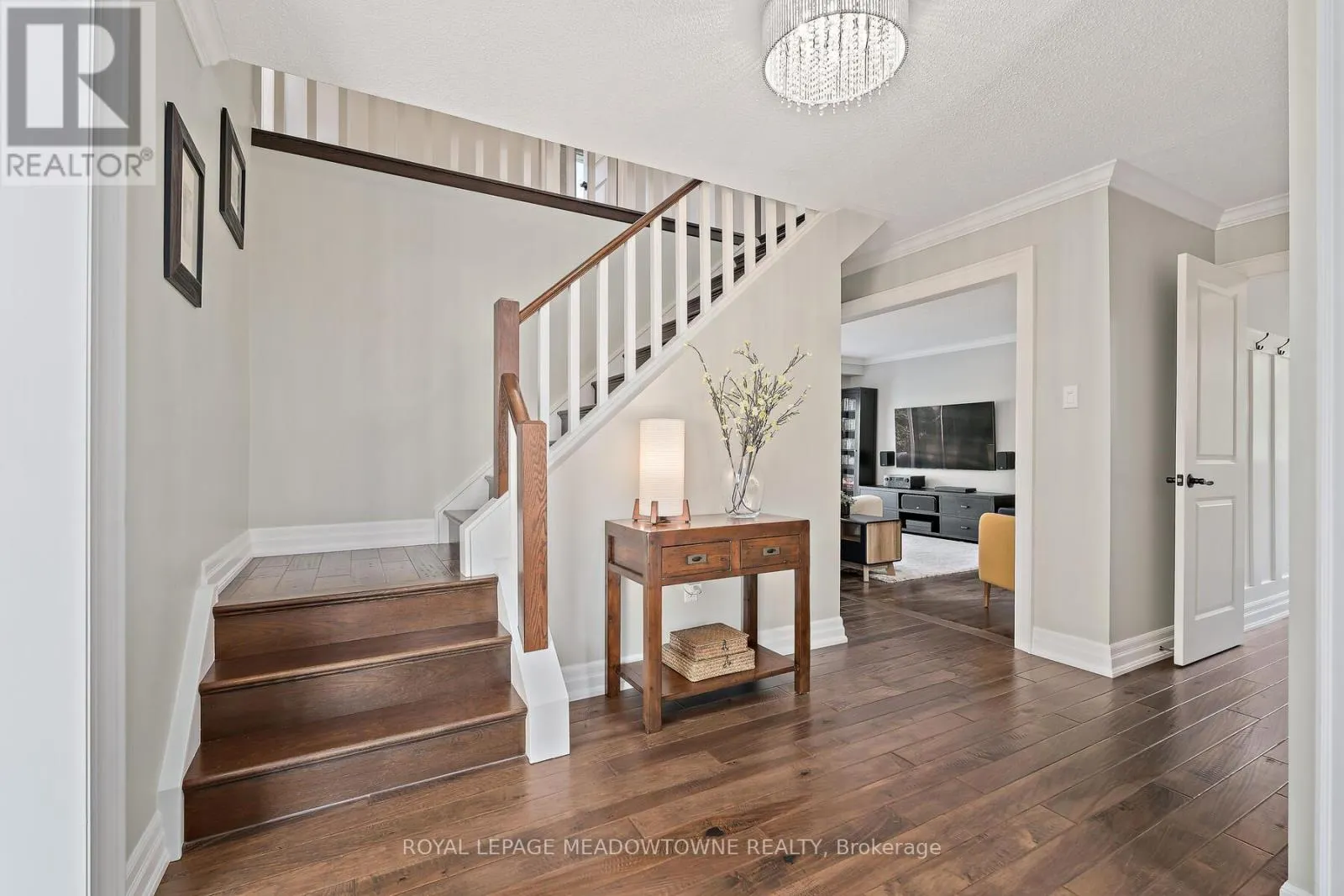 25 HILLSIDE DRIVE