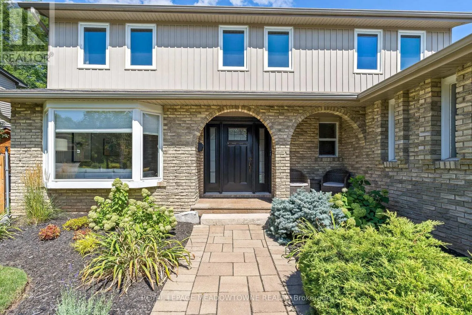 25 HILLSIDE DRIVE